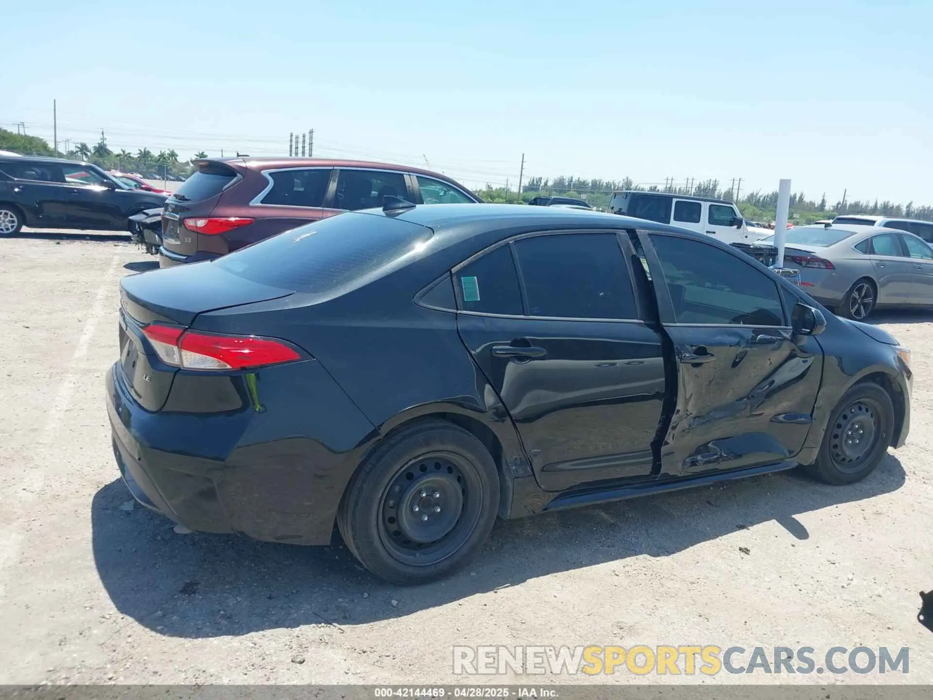 12 Photograph of a damaged car 5YFEPMAE4MP171641 TOYOTA COROLLA 2021