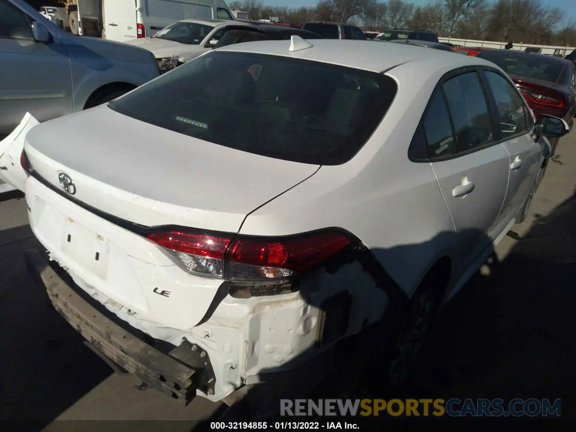 4 Photograph of a damaged car 5YFEPMAE4MP203987 TOYOTA COROLLA 2021