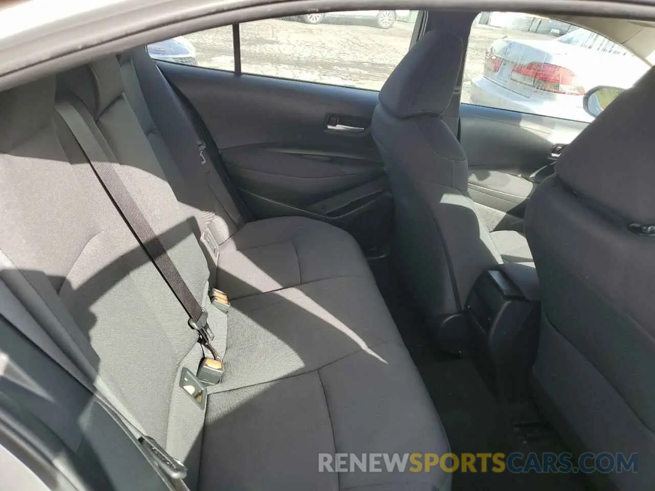 10 Photograph of a damaged car 5YFEPMAE4MP207490 TOYOTA COROLLA 2021