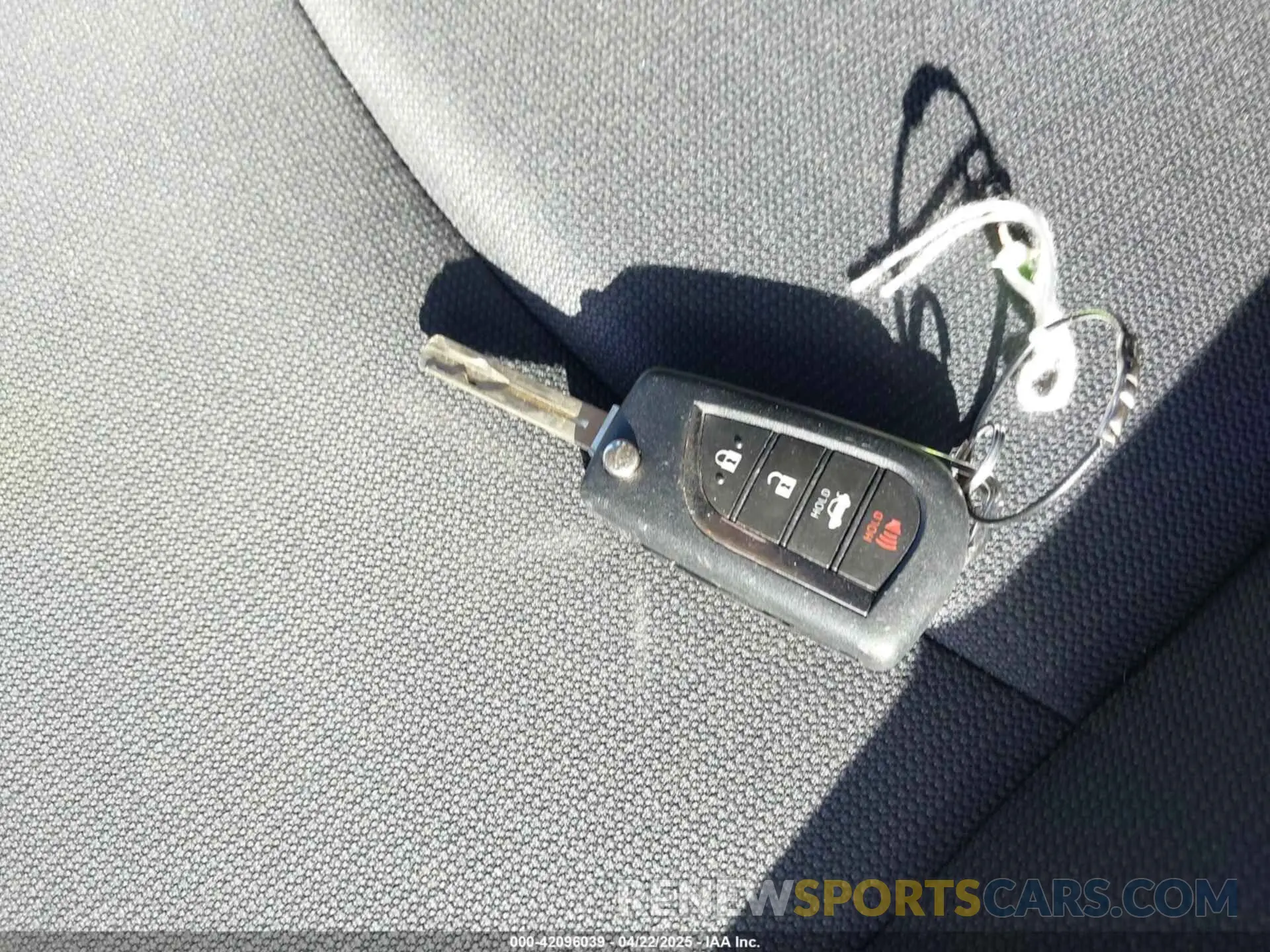 11 Photograph of a damaged car 5YFEPMAE4MP210485 TOYOTA COROLLA 2021