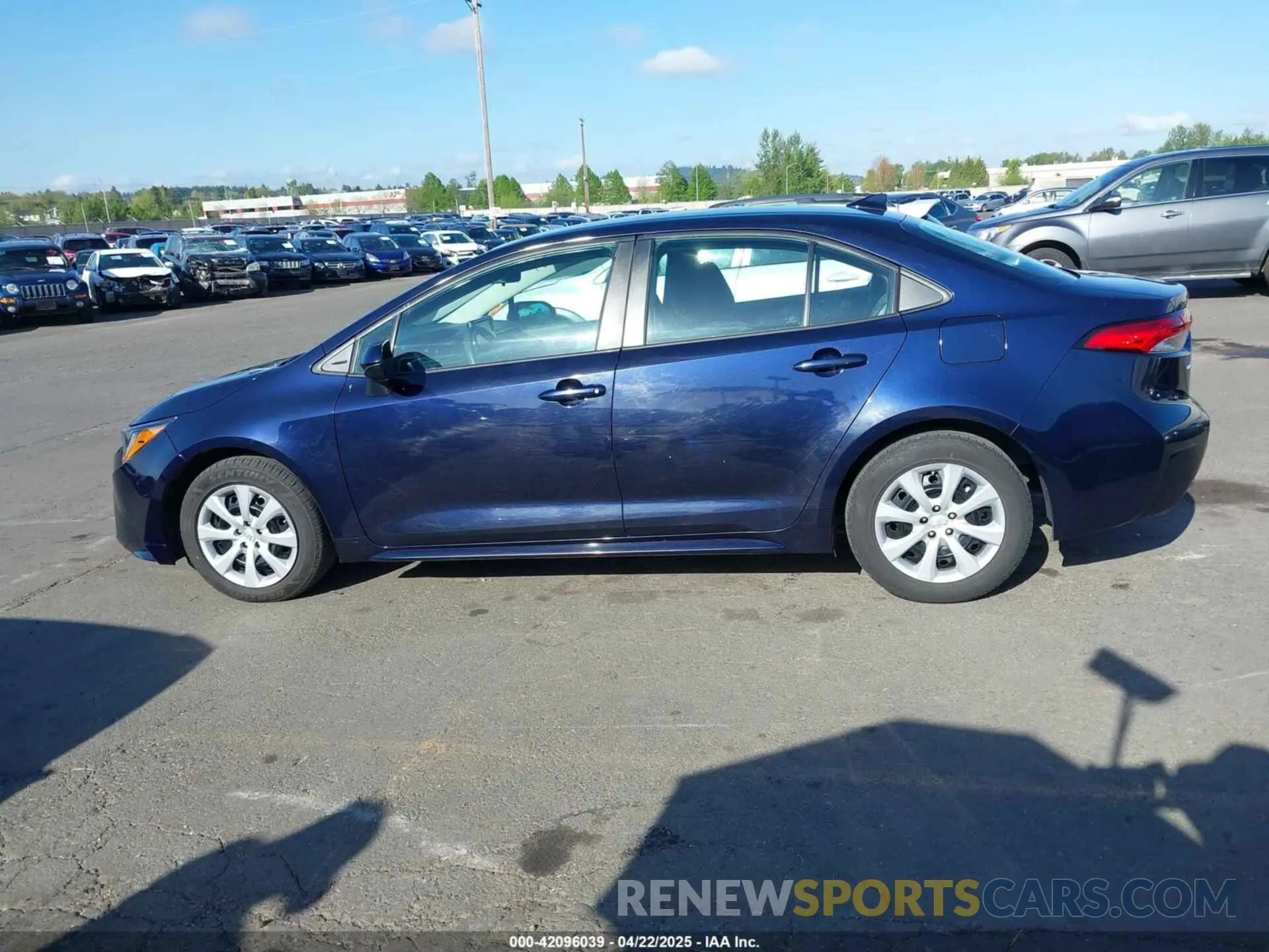 14 Photograph of a damaged car 5YFEPMAE4MP210485 TOYOTA COROLLA 2021