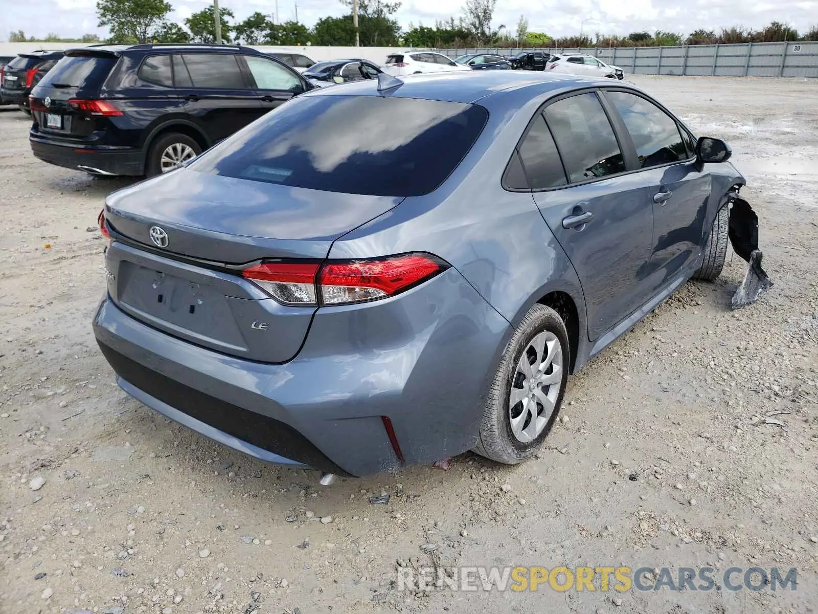 4 Photograph of a damaged car 5YFEPMAE4MP217601 TOYOTA COROLLA 2021