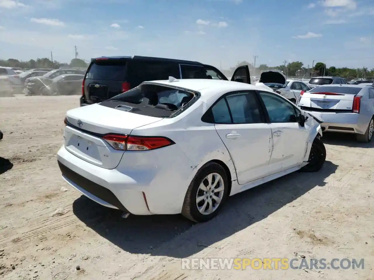 4 Photograph of a damaged car 5YFEPMAE4MP218800 TOYOTA COROLLA 2021