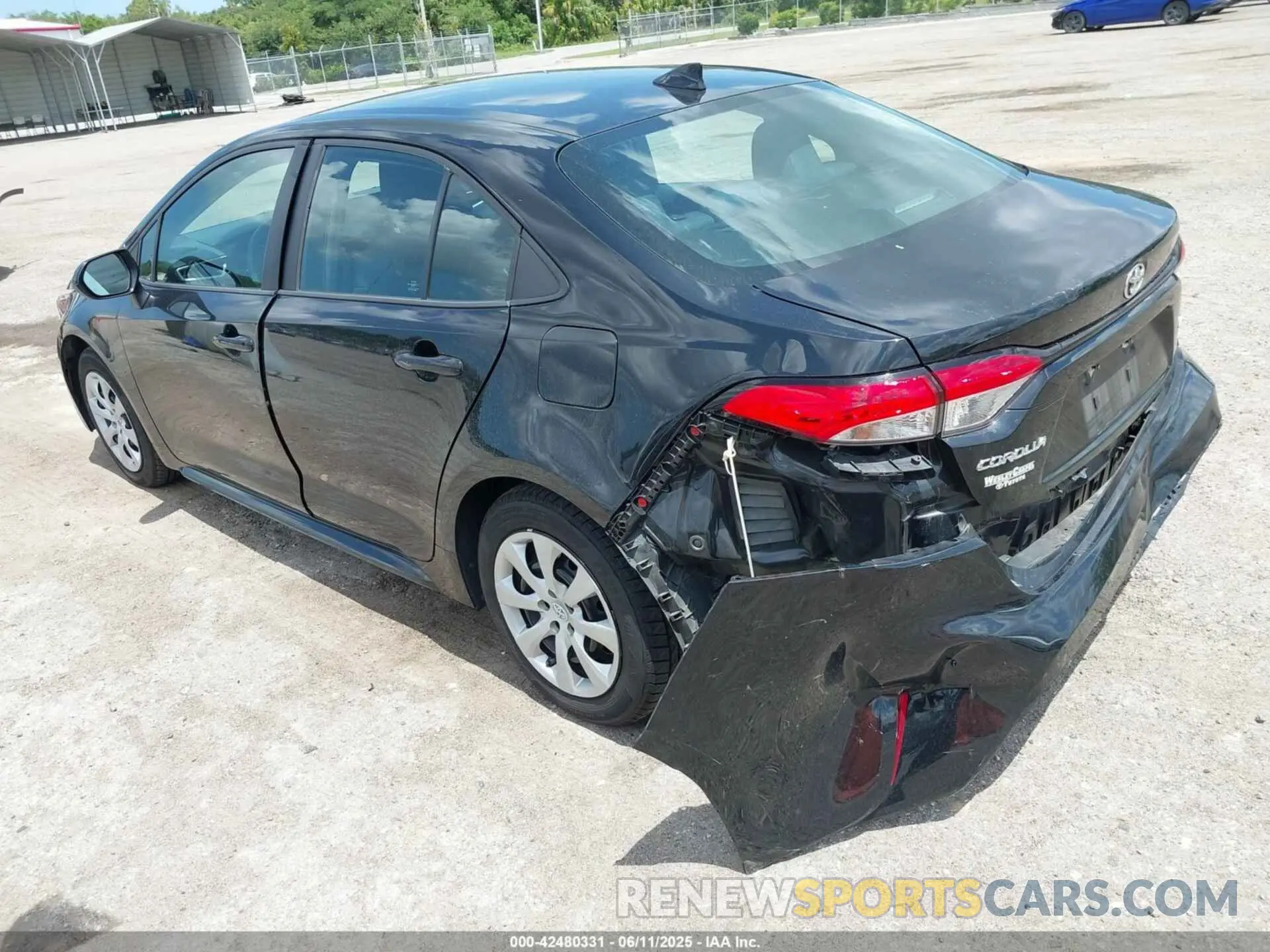 3 Photograph of a damaged car 5YFEPMAE4MP232261 TOYOTA COROLLA 2021