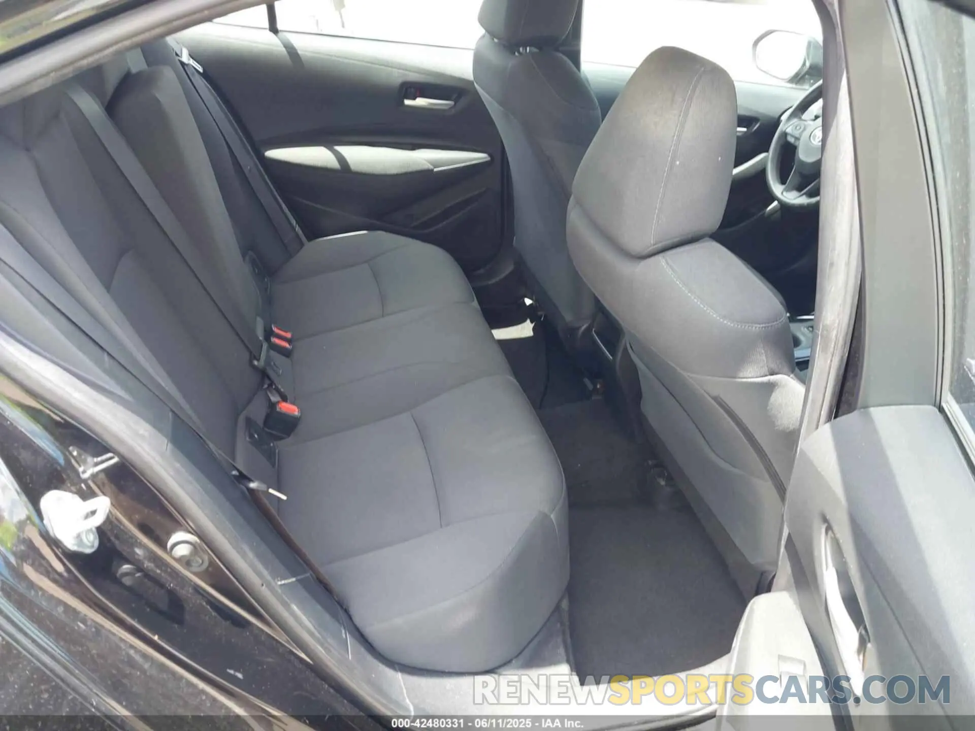 8 Photograph of a damaged car 5YFEPMAE4MP232261 TOYOTA COROLLA 2021