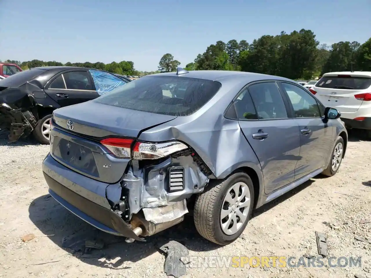 4 Photograph of a damaged car 5YFEPMAE4MP232583 TOYOTA COROLLA 2021