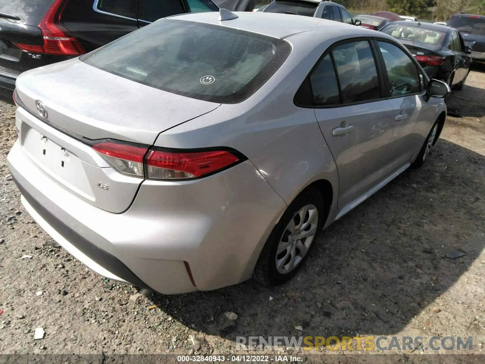 4 Photograph of a damaged car 5YFEPMAE4MP236830 TOYOTA COROLLA 2021