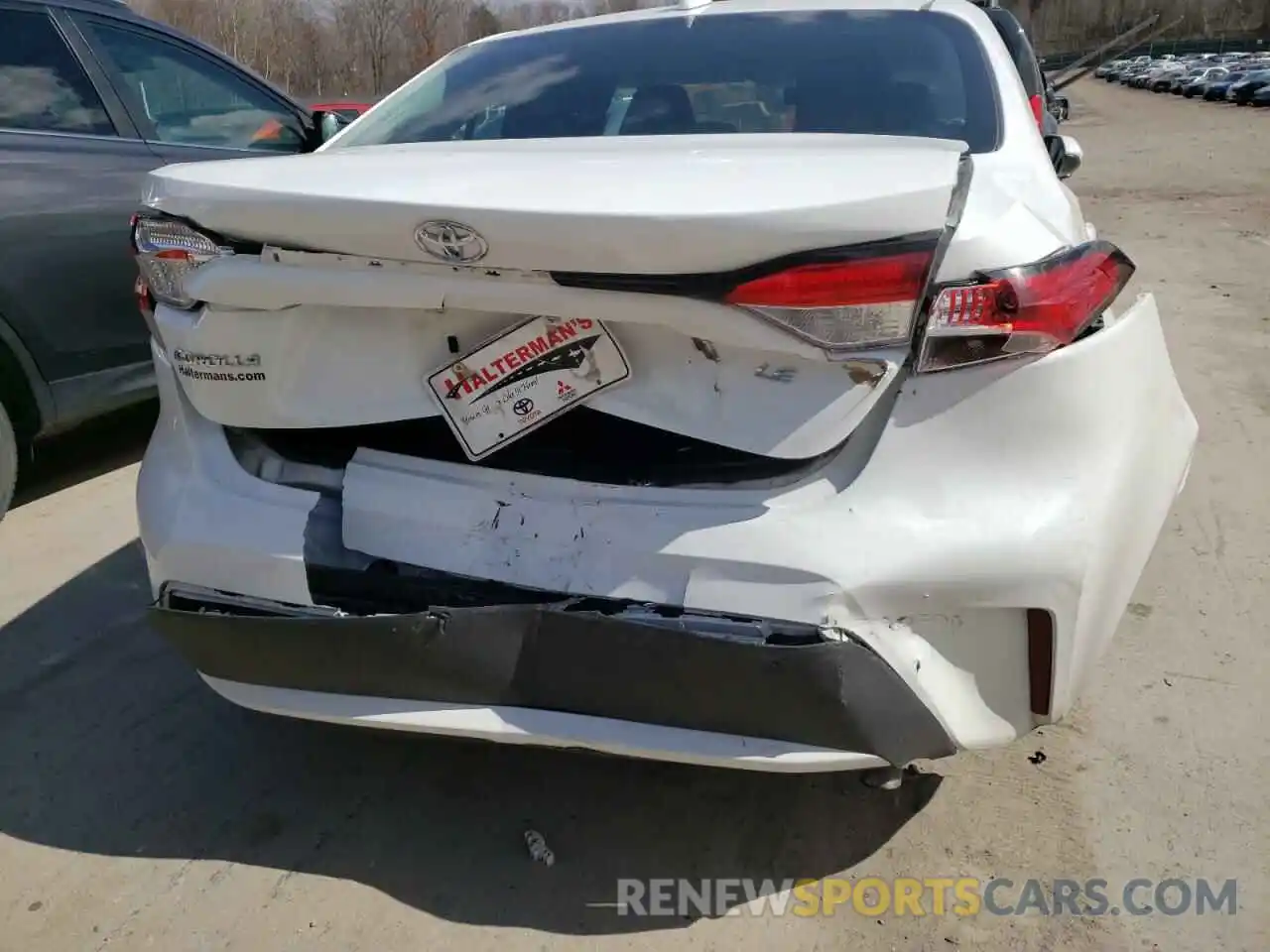 9 Photograph of a damaged car 5YFEPMAE4MP252235 TOYOTA COROLLA 2021