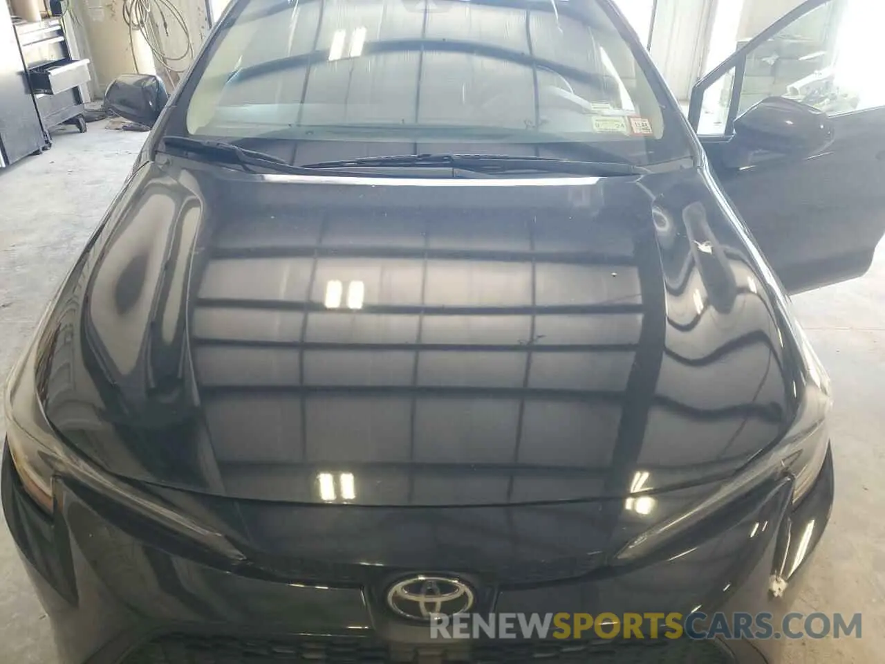 11 Photograph of a damaged car 5YFEPMAE4MP256169 TOYOTA COROLLA 2021