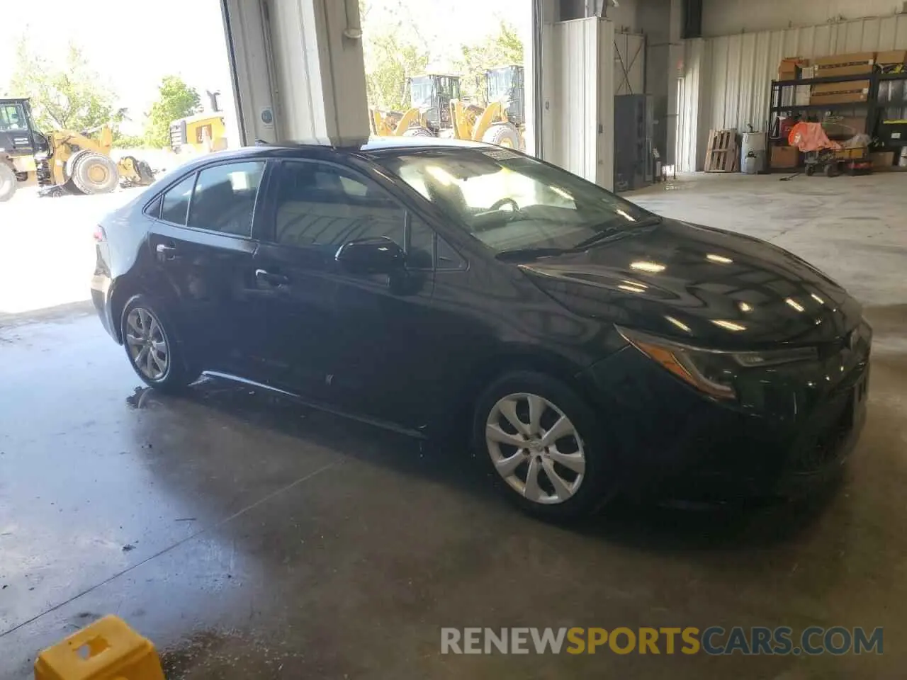 4 Photograph of a damaged car 5YFEPMAE4MP256169 TOYOTA COROLLA 2021