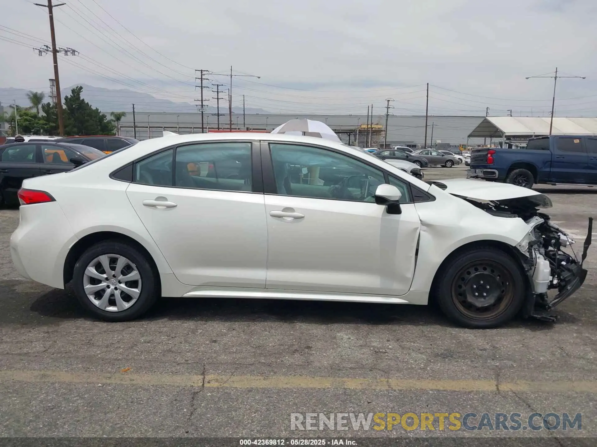 14 Photograph of a damaged car 5YFEPMAE4MP260173 TOYOTA COROLLA 2021