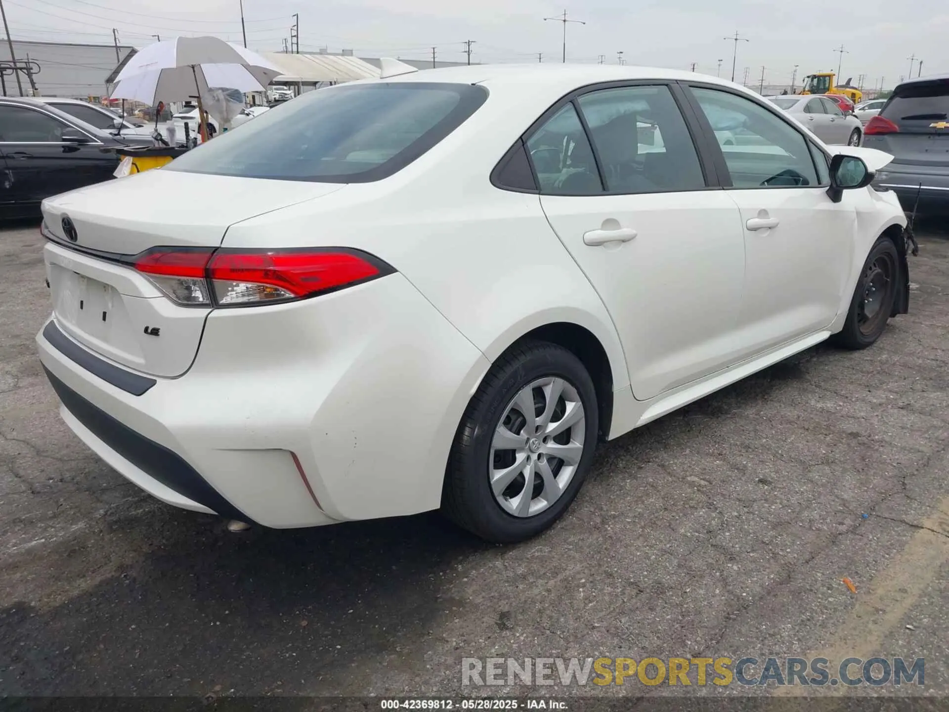 4 Photograph of a damaged car 5YFEPMAE4MP260173 TOYOTA COROLLA 2021