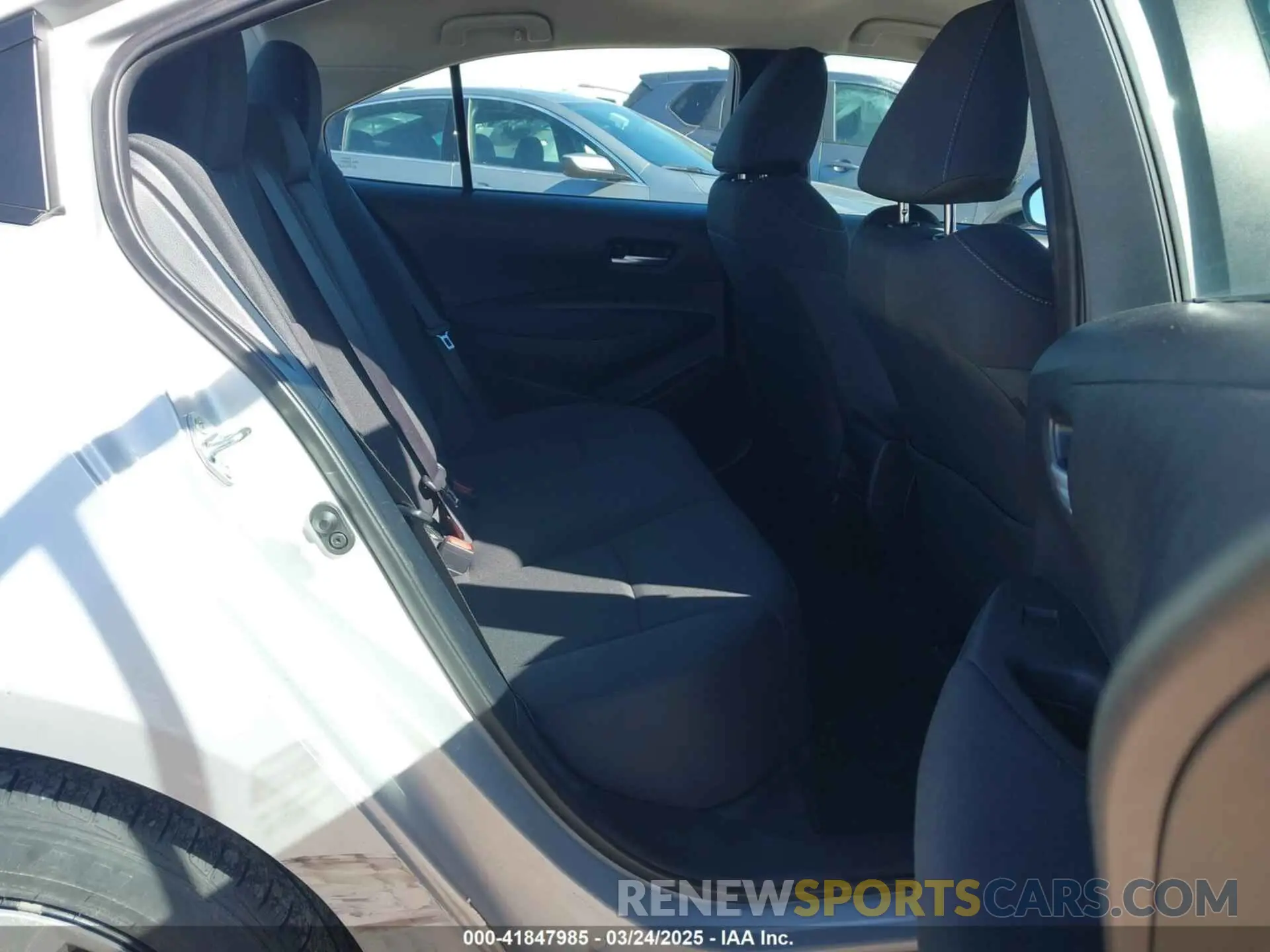 8 Photograph of a damaged car 5YFEPMAE4MP260268 TOYOTA COROLLA 2021