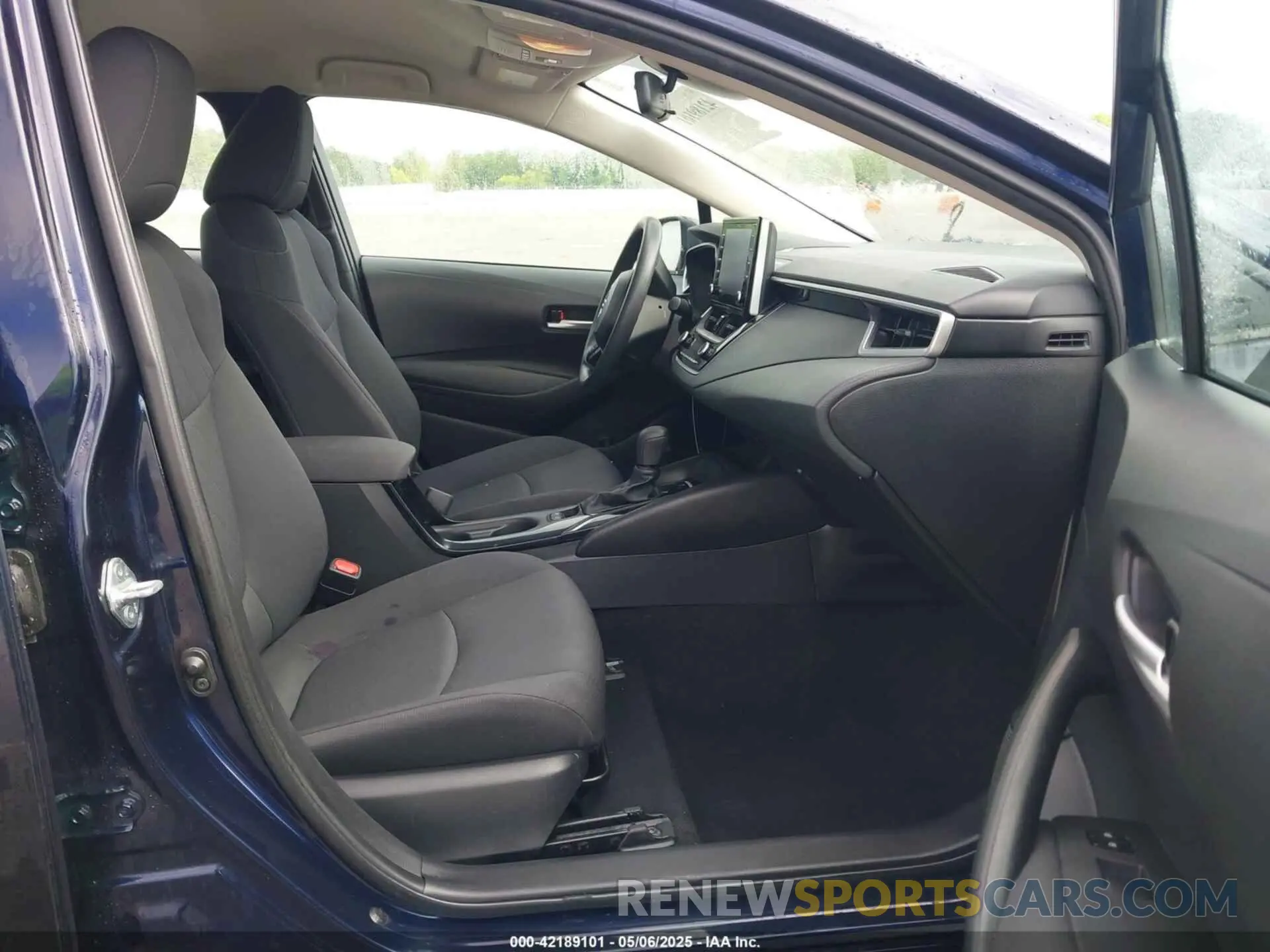 5 Photograph of a damaged car 5YFEPMAE4MP260948 TOYOTA COROLLA 2021