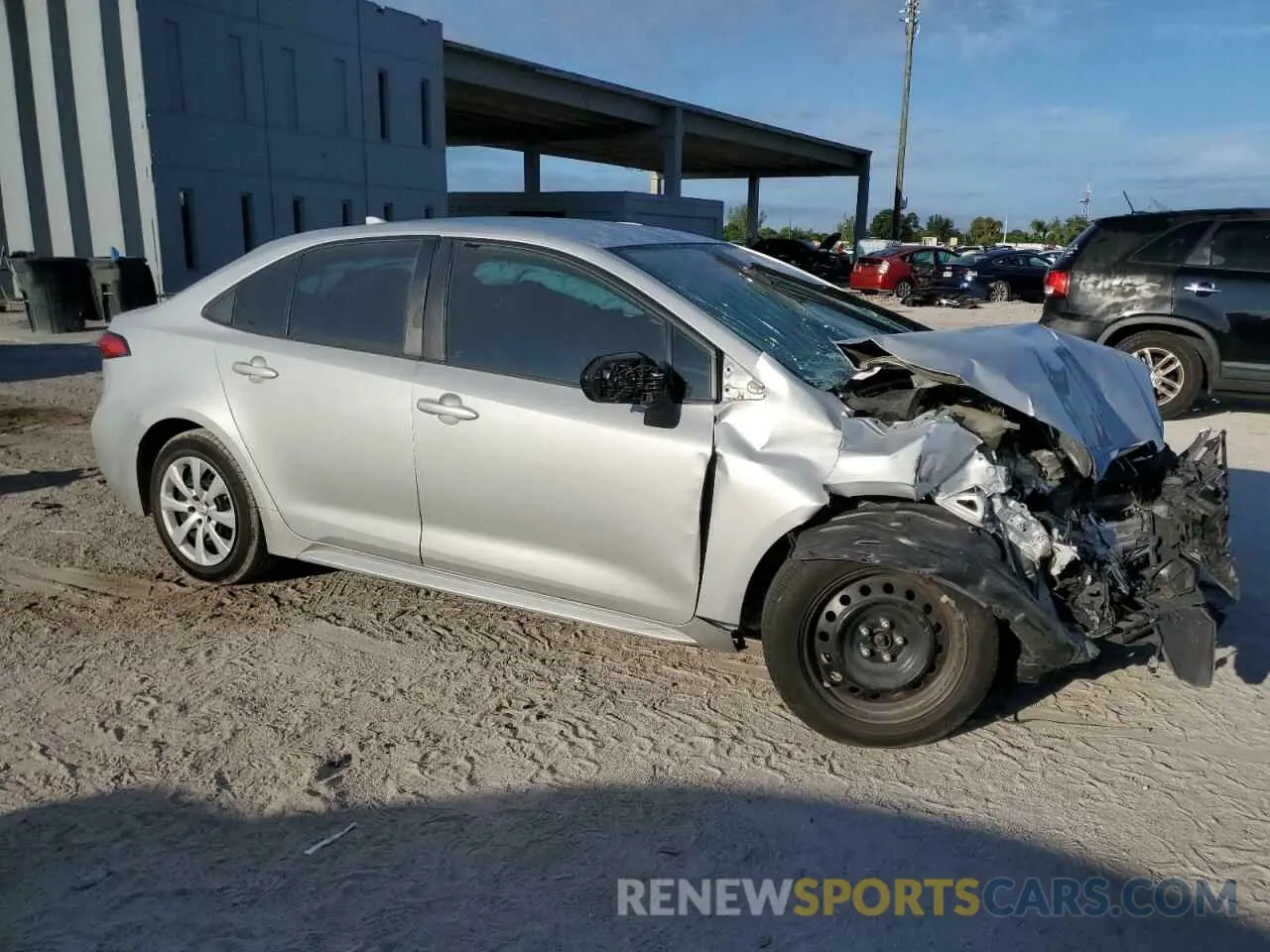 4 Photograph of a damaged car 5YFEPMAE5MP151298 TOYOTA COROLLA 2021