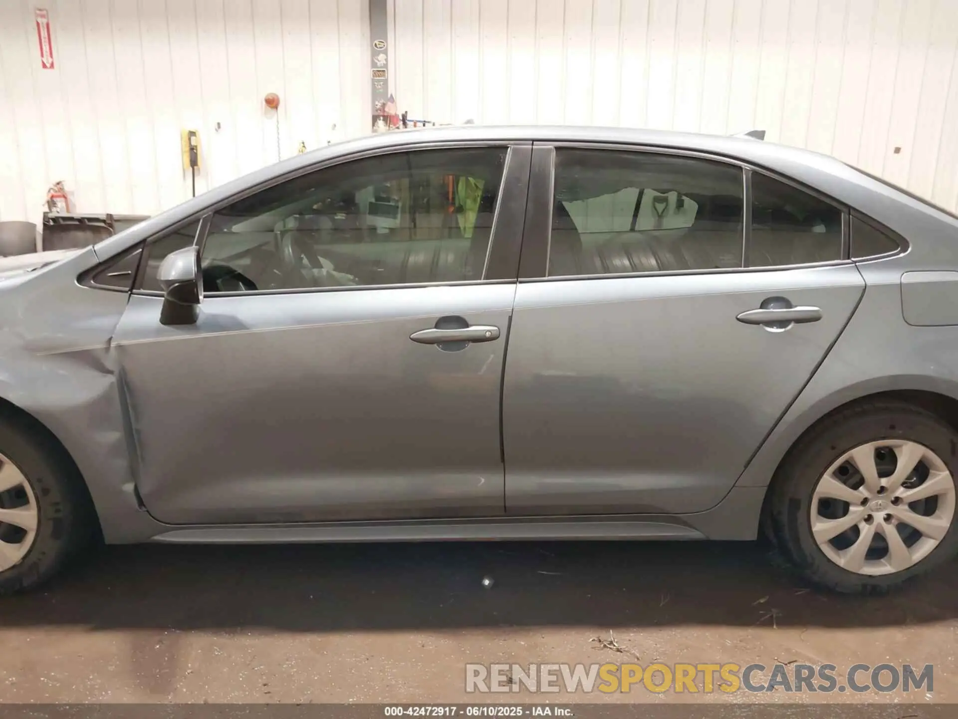 15 Photograph of a damaged car 5YFEPMAE5MP160017 TOYOTA COROLLA 2021