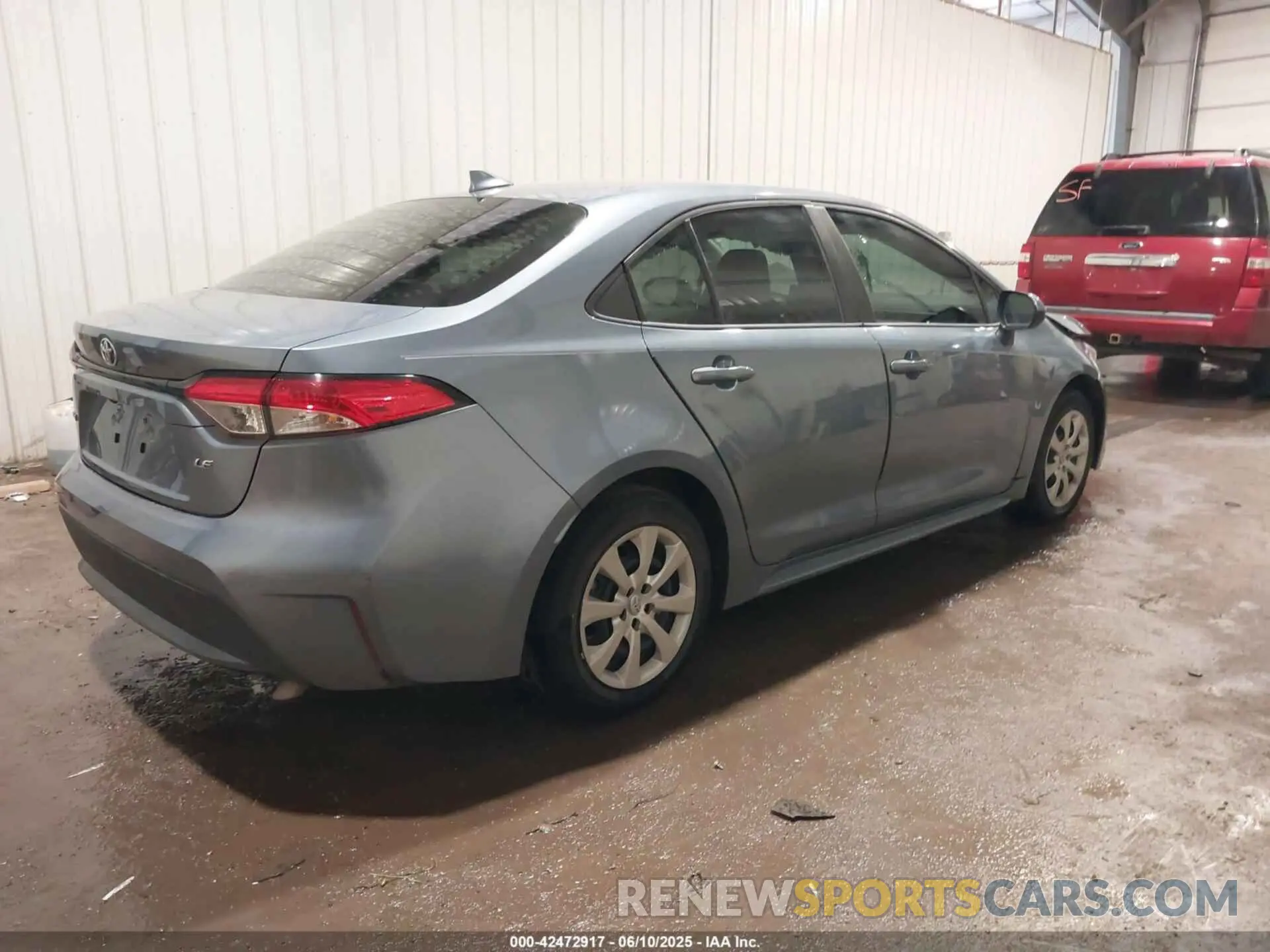 4 Photograph of a damaged car 5YFEPMAE5MP160017 TOYOTA COROLLA 2021