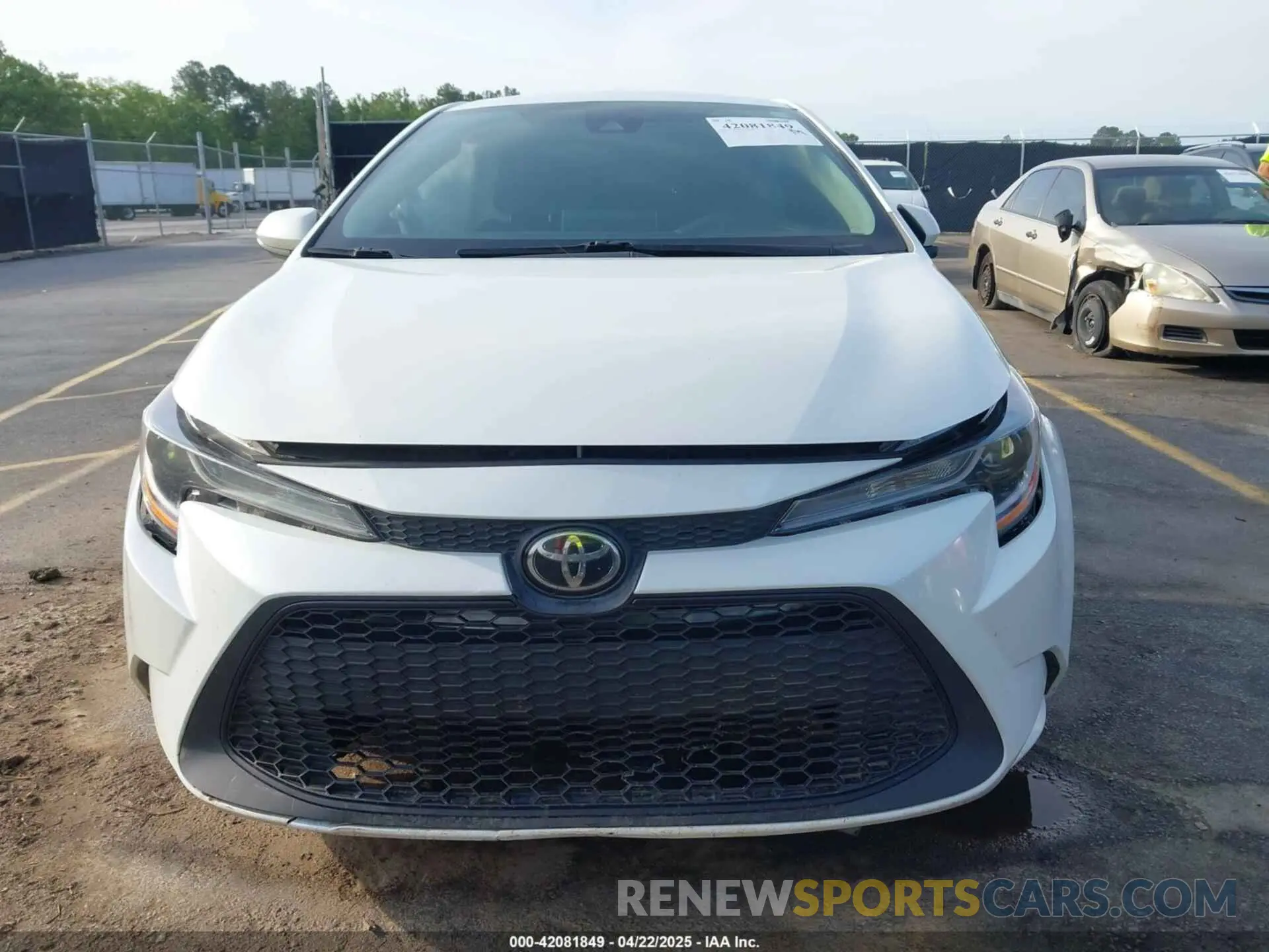 12 Photograph of a damaged car 5YFEPMAE5MP163371 TOYOTA COROLLA 2021
