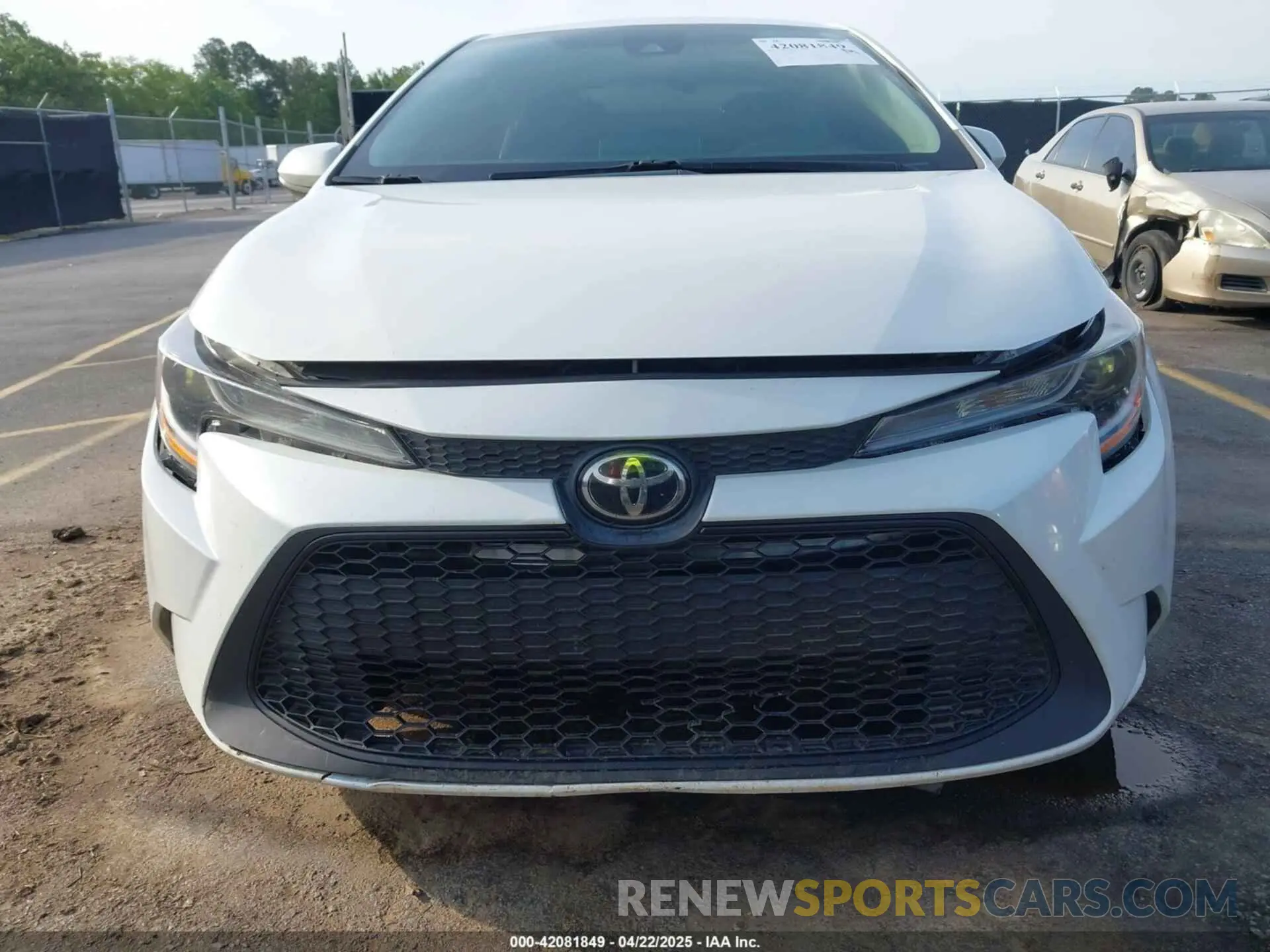 6 Photograph of a damaged car 5YFEPMAE5MP163371 TOYOTA COROLLA 2021
