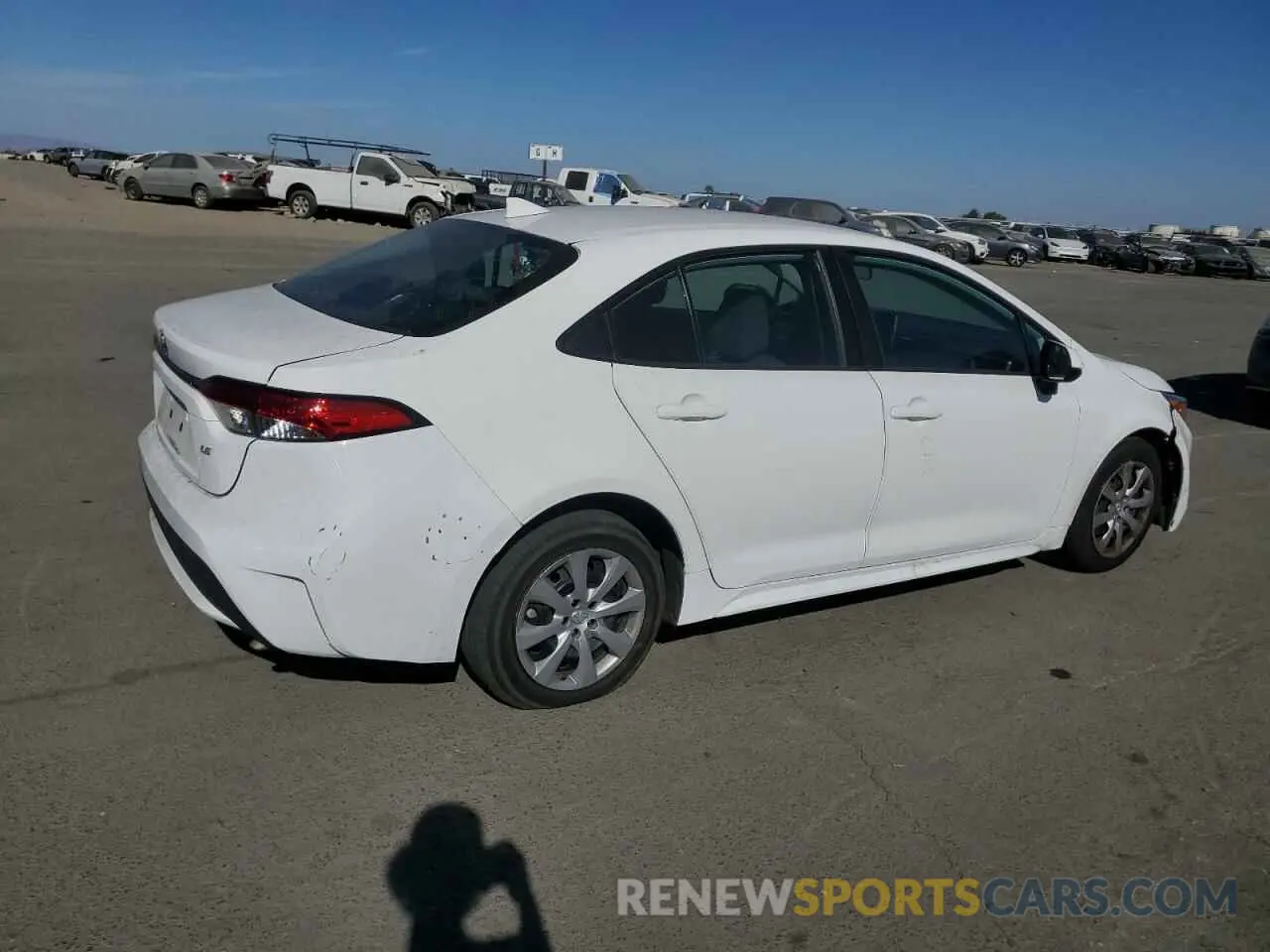 3 Photograph of a damaged car 5YFEPMAE5MP165492 TOYOTA COROLLA 2021