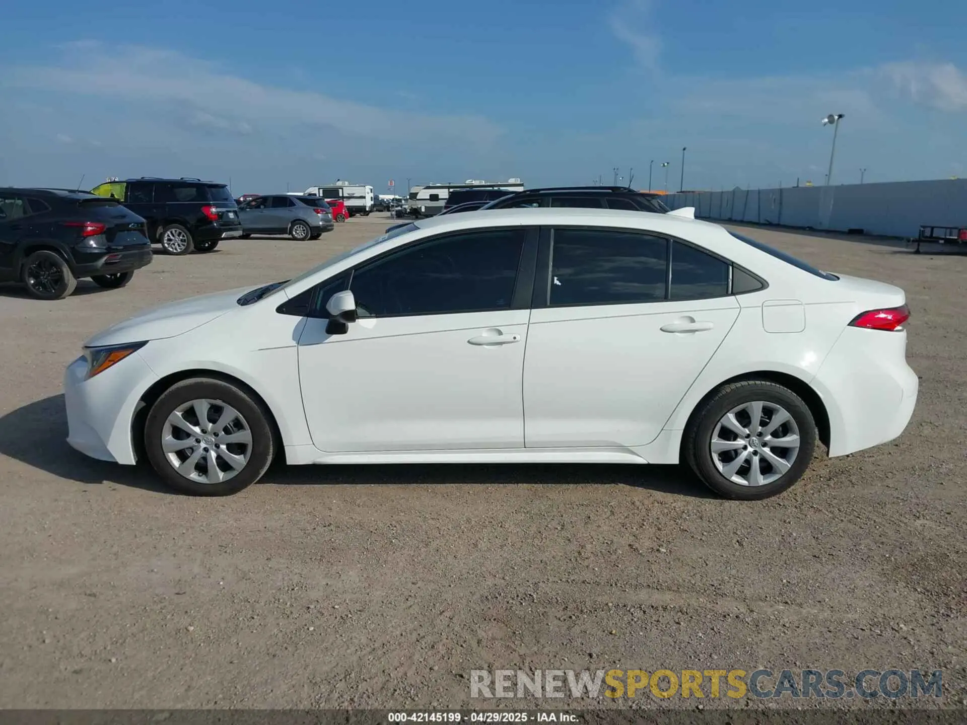 14 Photograph of a damaged car 5YFEPMAE5MP172779 TOYOTA COROLLA 2021