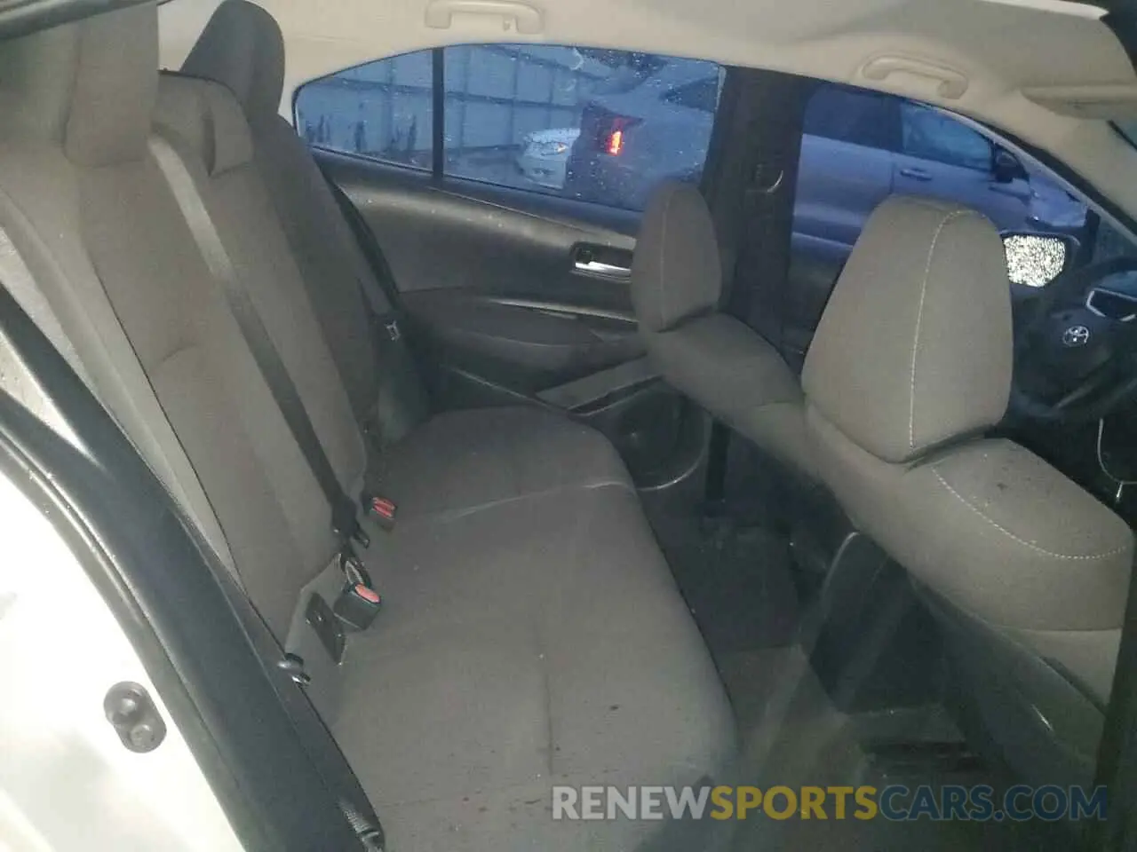 10 Photograph of a damaged car 5YFEPMAE5MP173351 TOYOTA COROLLA 2021