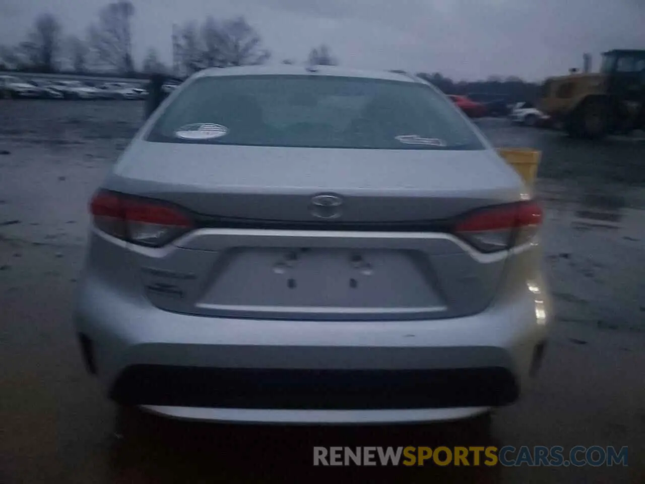6 Photograph of a damaged car 5YFEPMAE5MP173351 TOYOTA COROLLA 2021