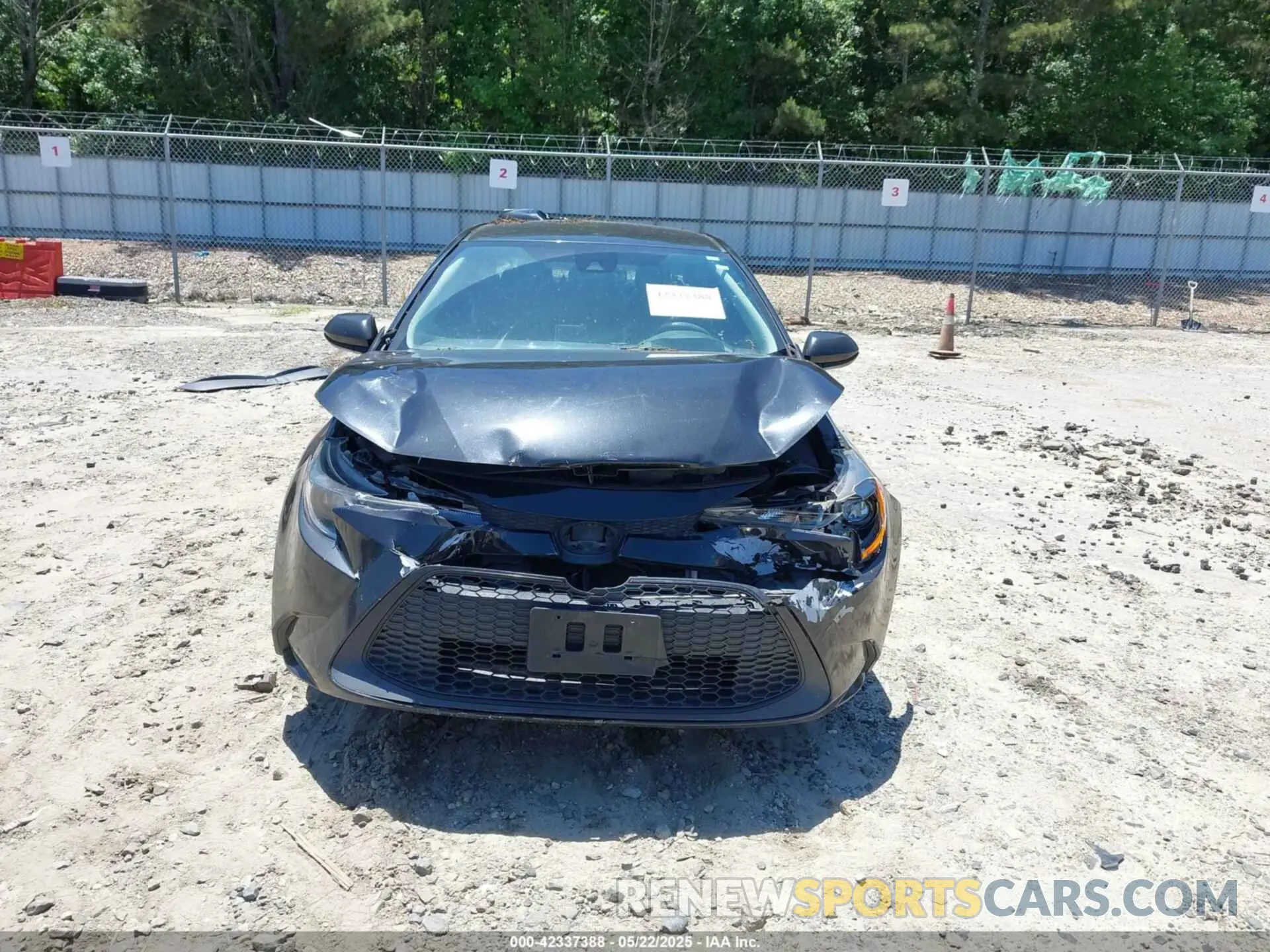 13 Photograph of a damaged car 5YFEPMAE5MP174063 TOYOTA COROLLA 2021