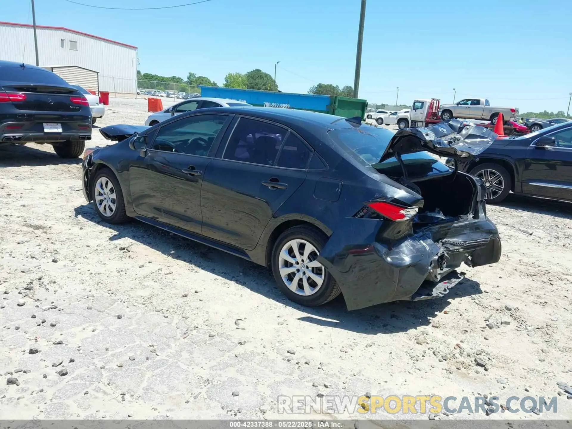 3 Photograph of a damaged car 5YFEPMAE5MP174063 TOYOTA COROLLA 2021