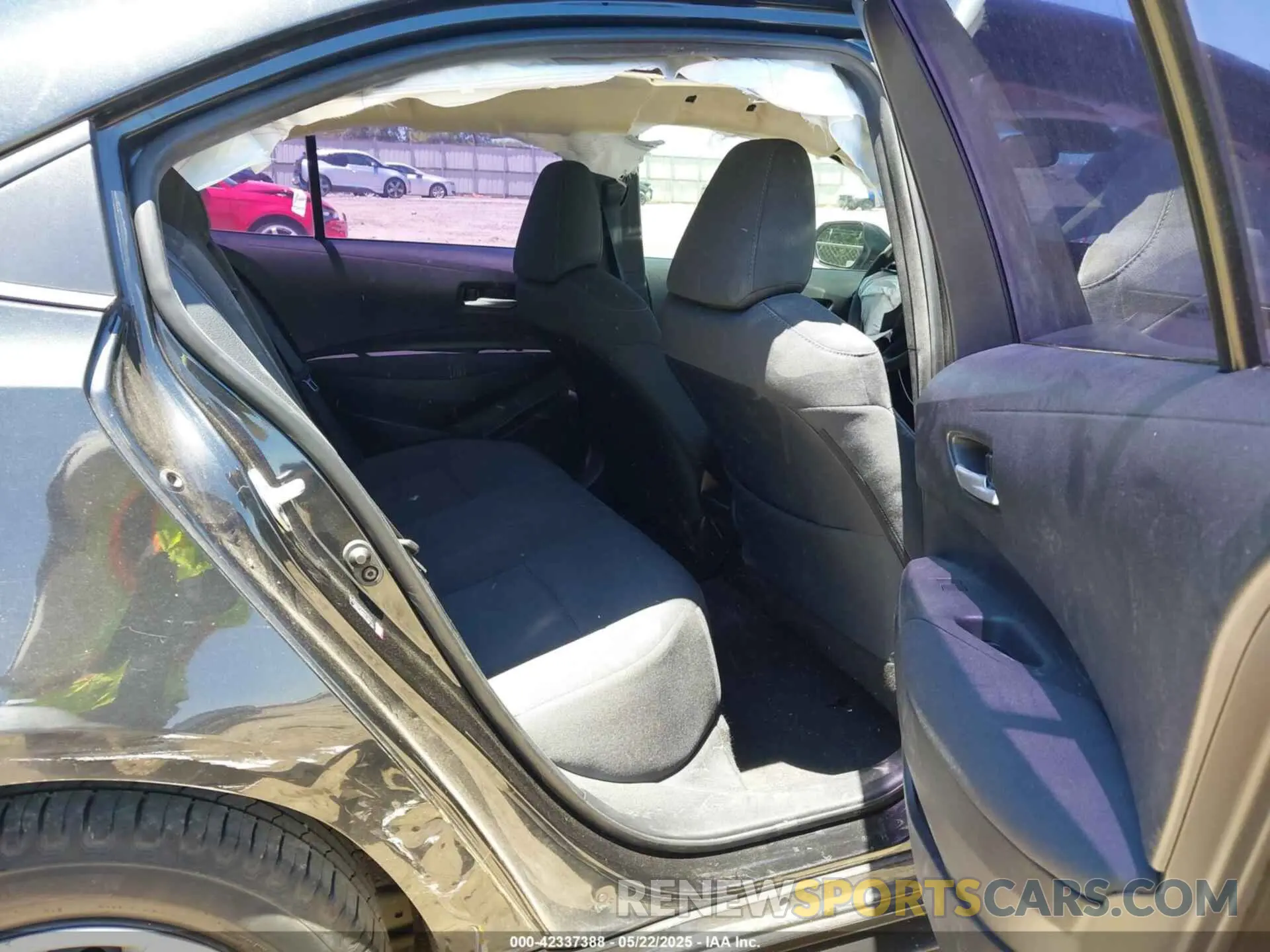 8 Photograph of a damaged car 5YFEPMAE5MP174063 TOYOTA COROLLA 2021