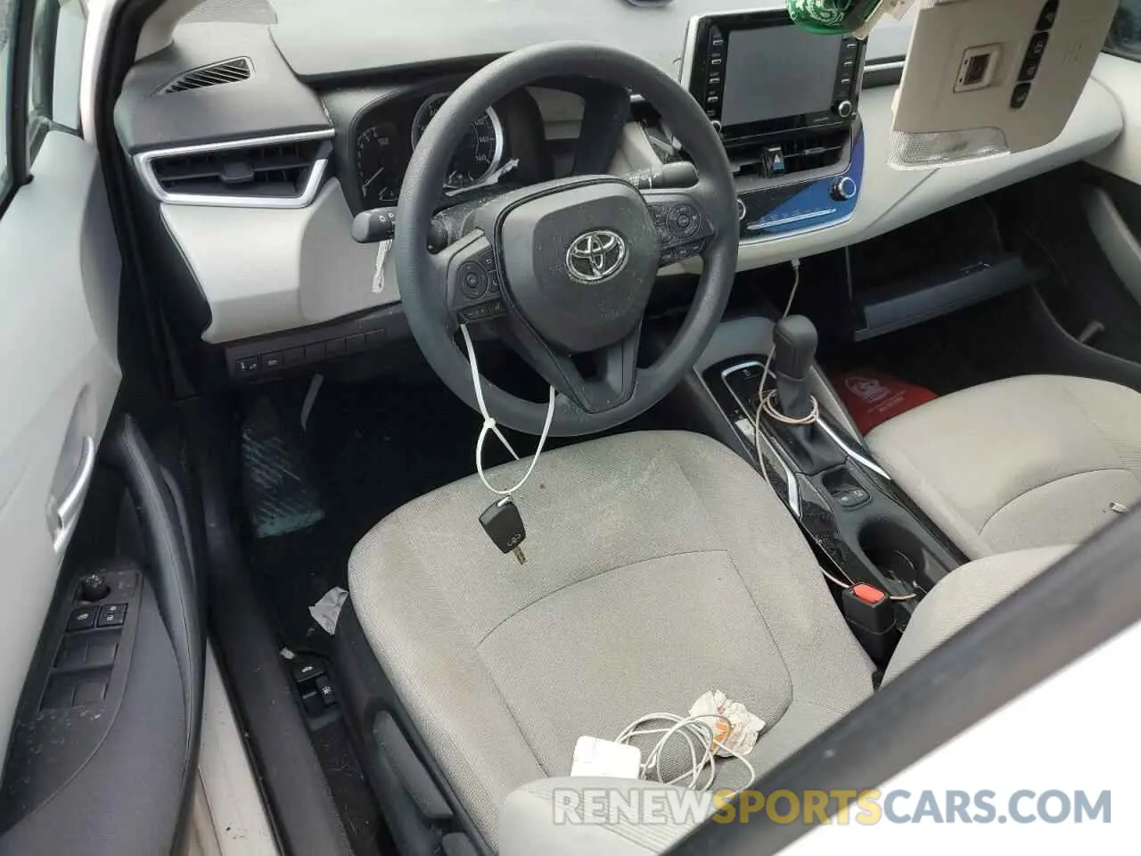 8 Photograph of a damaged car 5YFEPMAE5MP176041 TOYOTA COROLLA 2021
