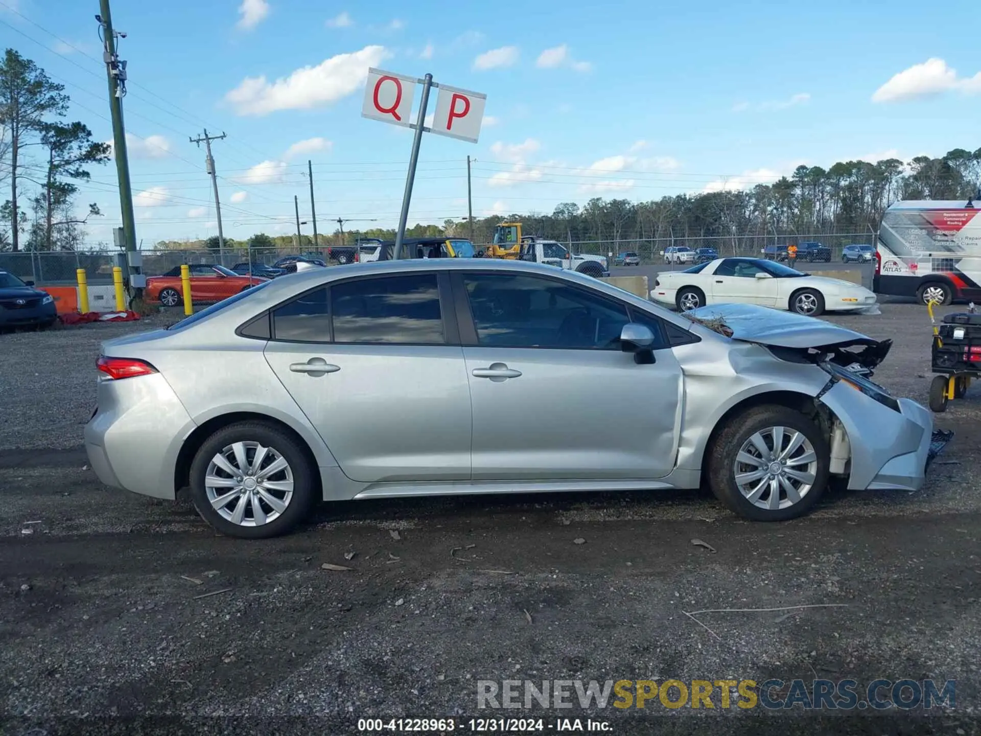 13 Photograph of a damaged car 5YFEPMAE5MP181367 TOYOTA COROLLA 2021