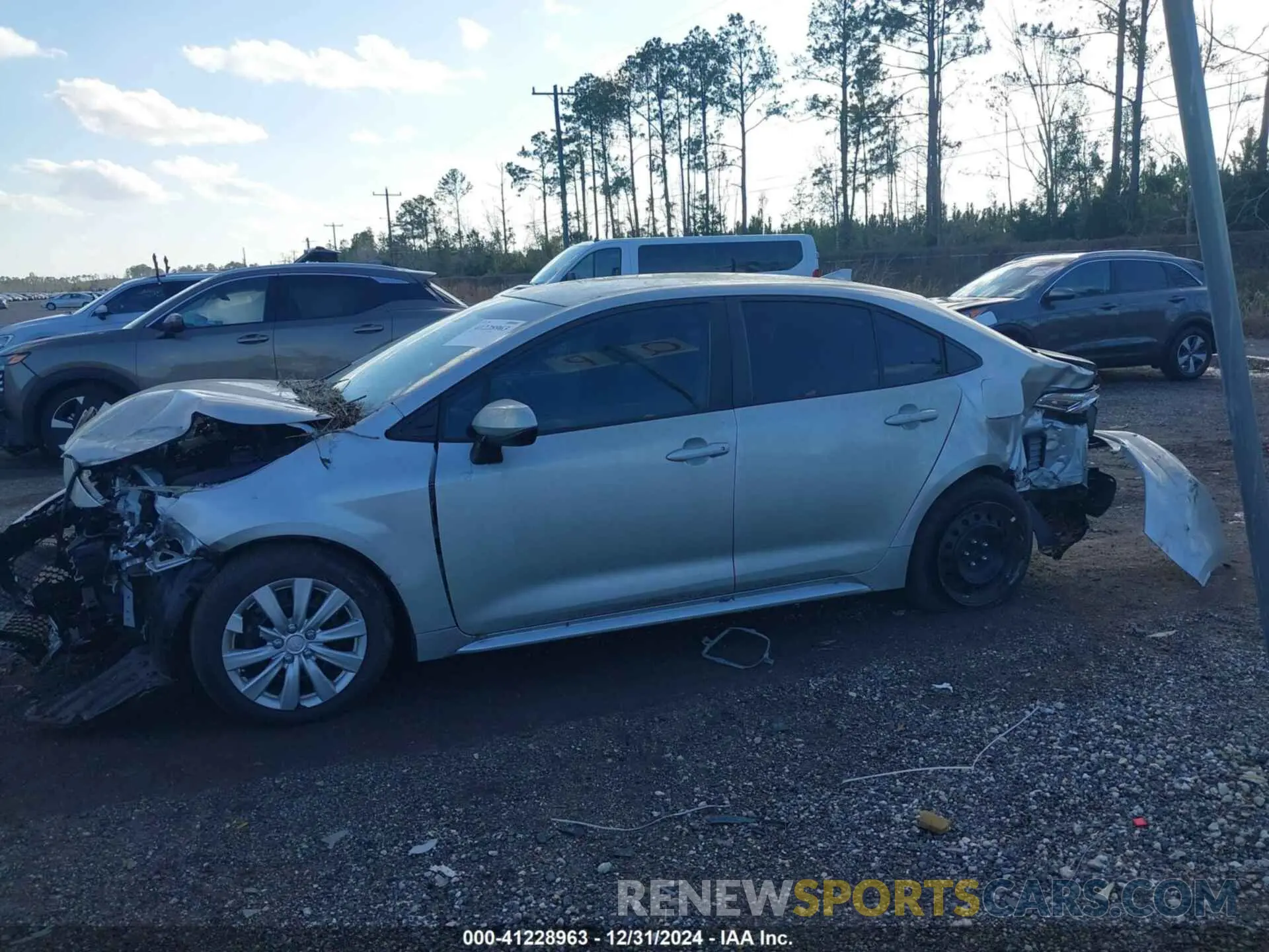 14 Photograph of a damaged car 5YFEPMAE5MP181367 TOYOTA COROLLA 2021