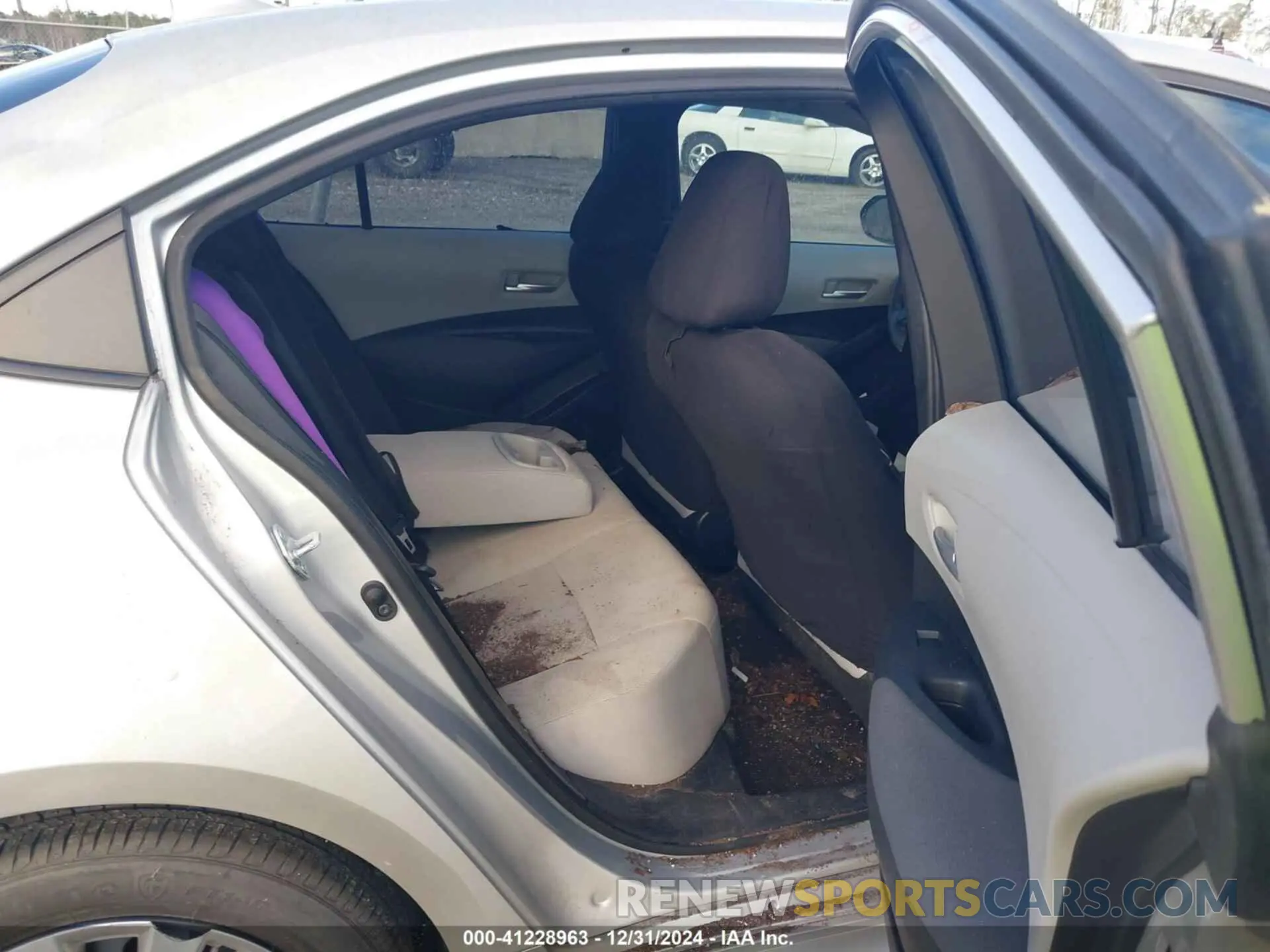 8 Photograph of a damaged car 5YFEPMAE5MP181367 TOYOTA COROLLA 2021