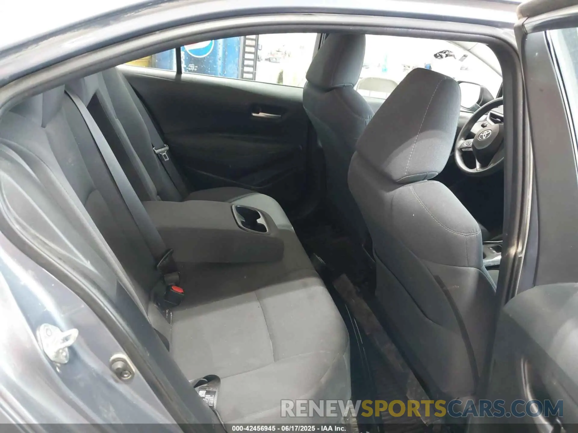 8 Photograph of a damaged car 5YFEPMAE5MP186956 TOYOTA COROLLA 2021