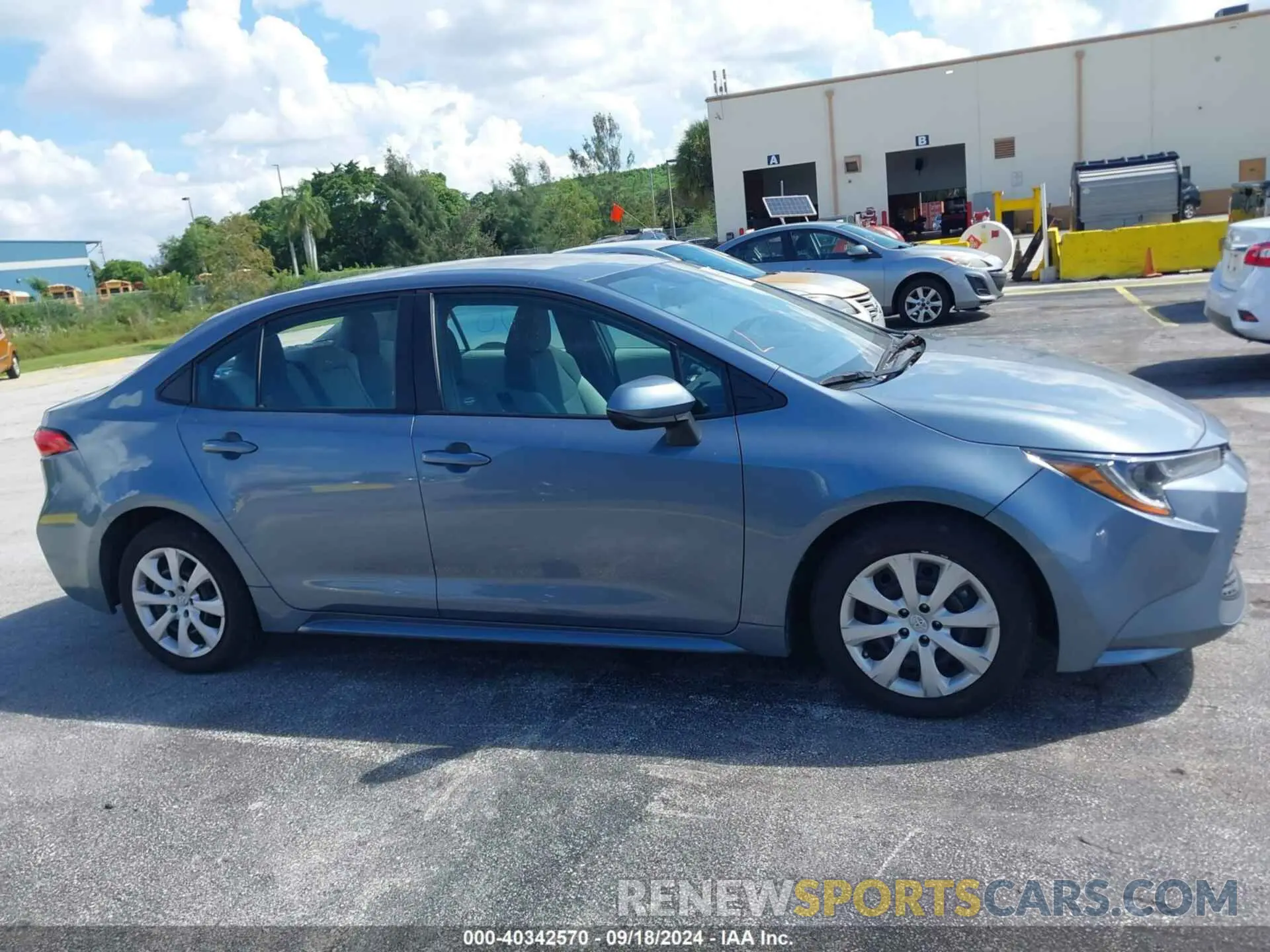 13 Photograph of a damaged car 5YFEPMAE5MP188898 TOYOTA COROLLA 2021