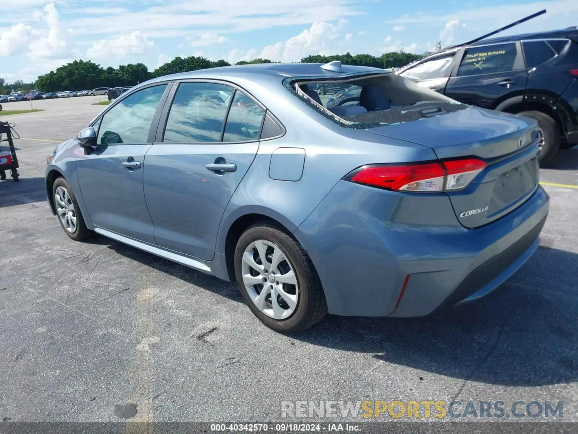 3 Photograph of a damaged car 5YFEPMAE5MP188898 TOYOTA COROLLA 2021
