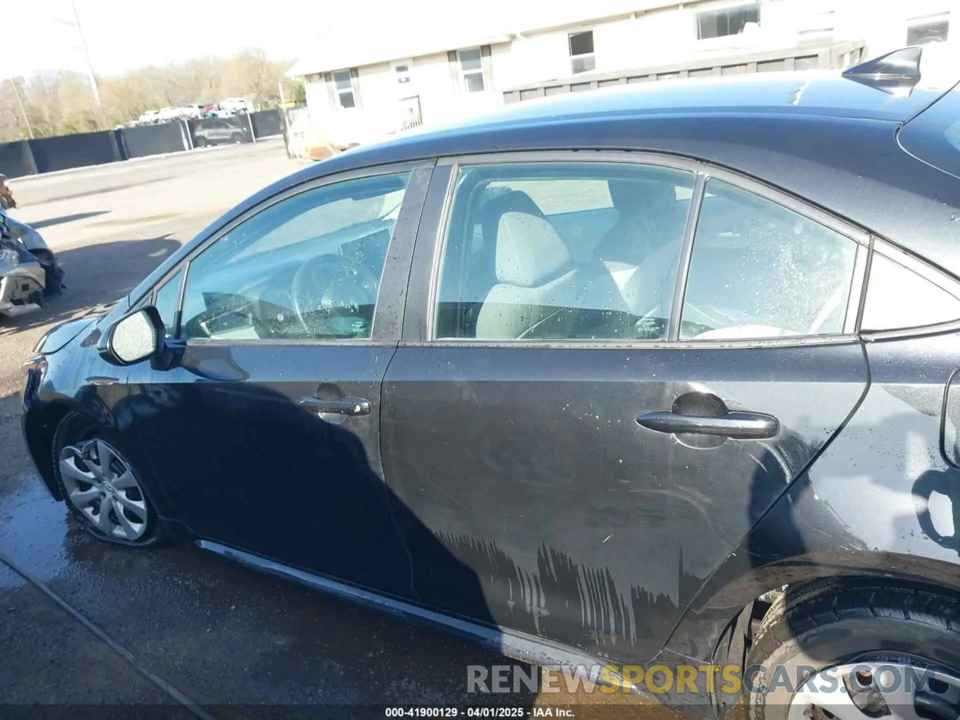 14 Photograph of a damaged car 5YFEPMAE5MP190845 TOYOTA COROLLA 2021