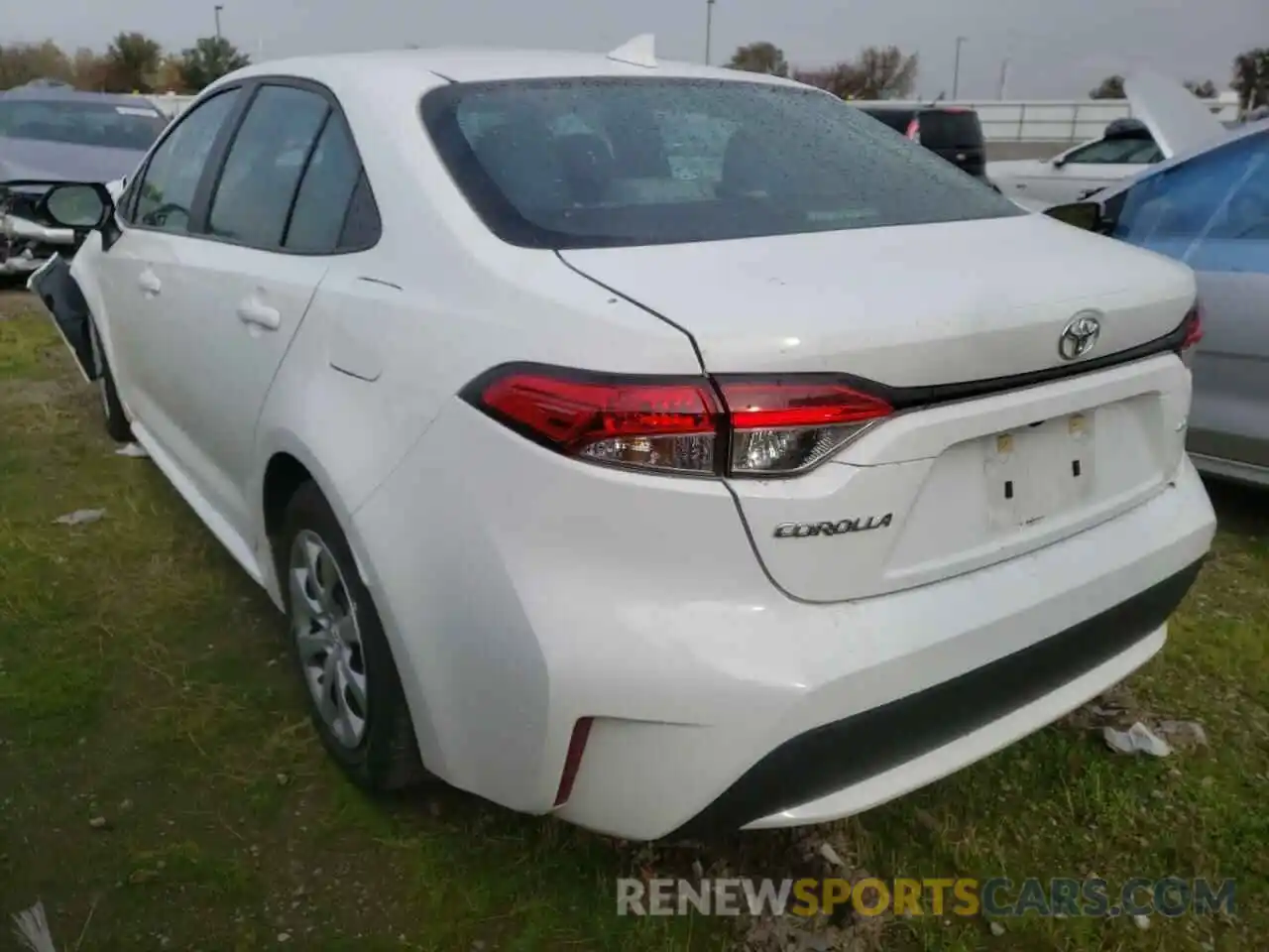 3 Photograph of a damaged car 5YFEPMAE5MP205697 TOYOTA COROLLA 2021