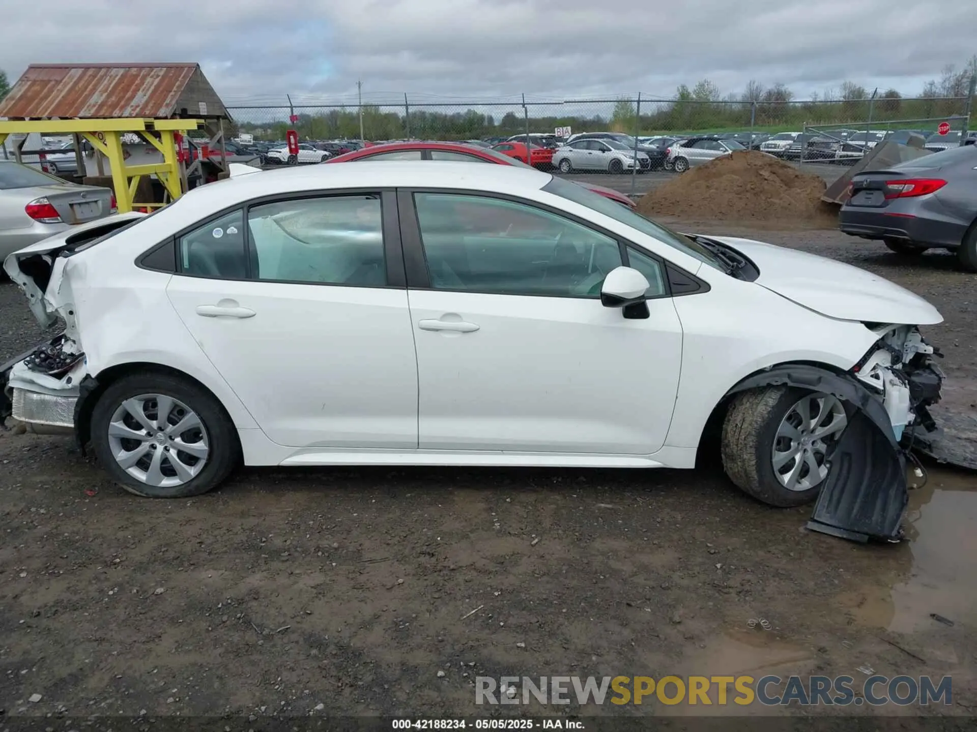 13 Photograph of a damaged car 5YFEPMAE5MP216327 TOYOTA COROLLA 2021