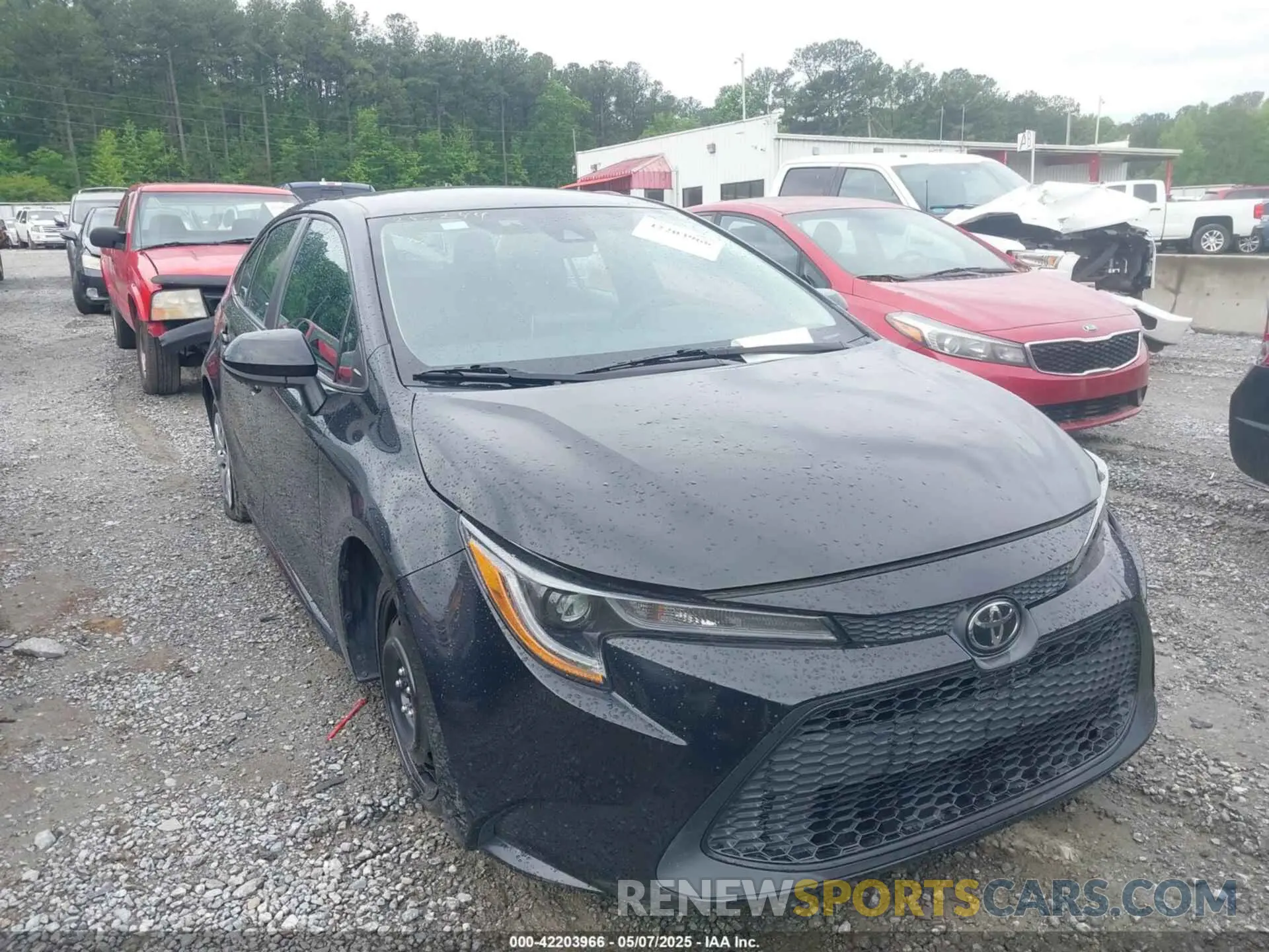 1 Photograph of a damaged car 5YFEPMAE5MP219003 TOYOTA COROLLA 2021