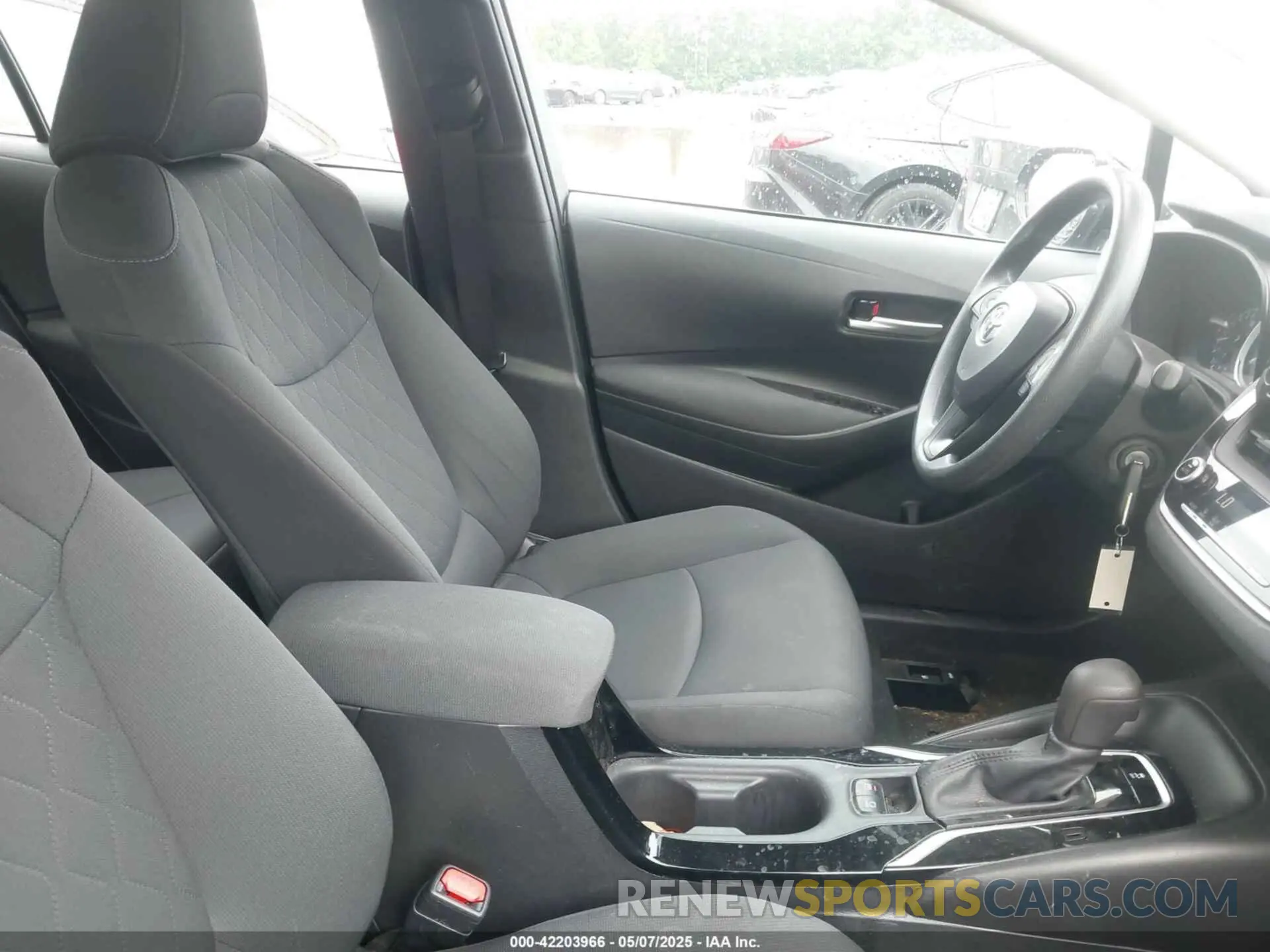 5 Photograph of a damaged car 5YFEPMAE5MP219003 TOYOTA COROLLA 2021