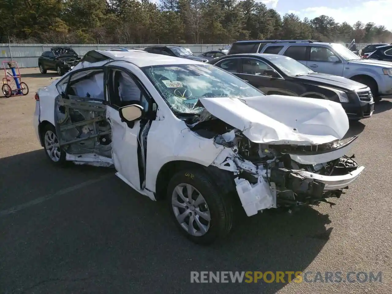 1 Photograph of a damaged car 5YFEPMAE5MP231569 TOYOTA COROLLA 2021