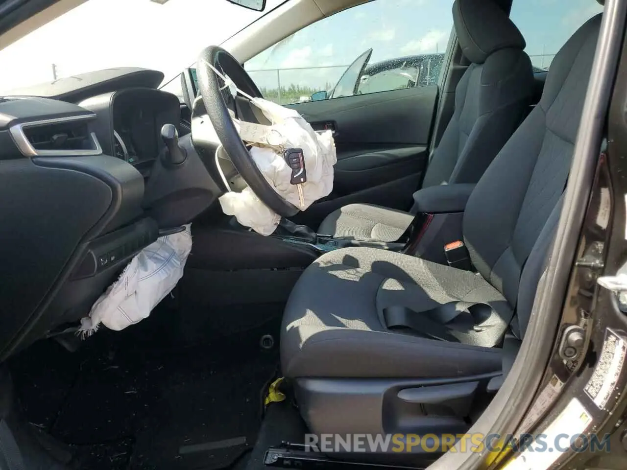 7 Photograph of a damaged car 5YFEPMAE5MP235895 TOYOTA COROLLA 2021