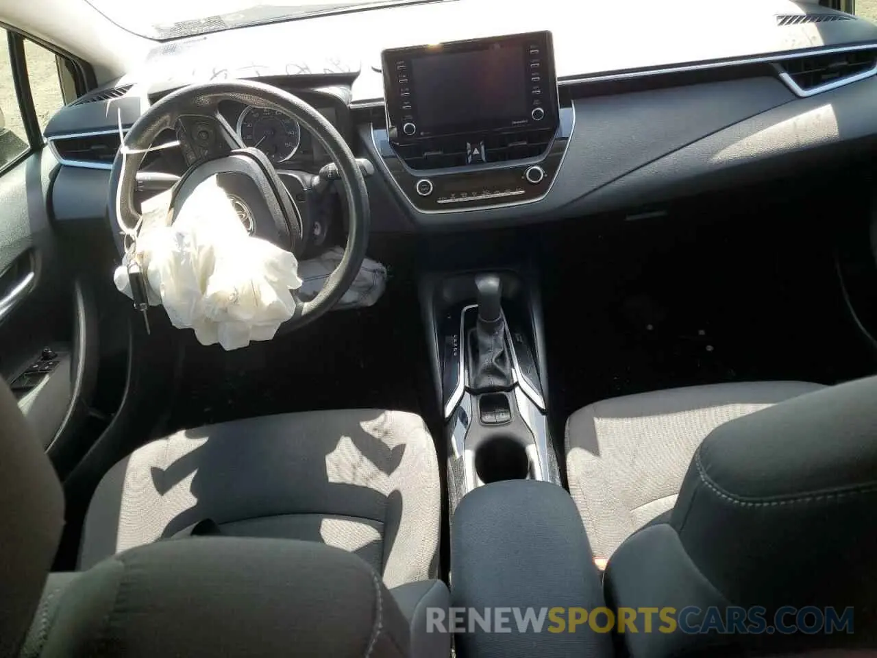 8 Photograph of a damaged car 5YFEPMAE5MP235895 TOYOTA COROLLA 2021