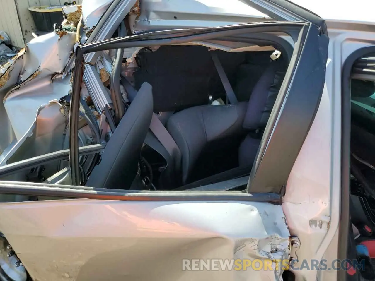 10 Photograph of a damaged car 5YFEPMAE5MP238389 TOYOTA COROLLA 2021