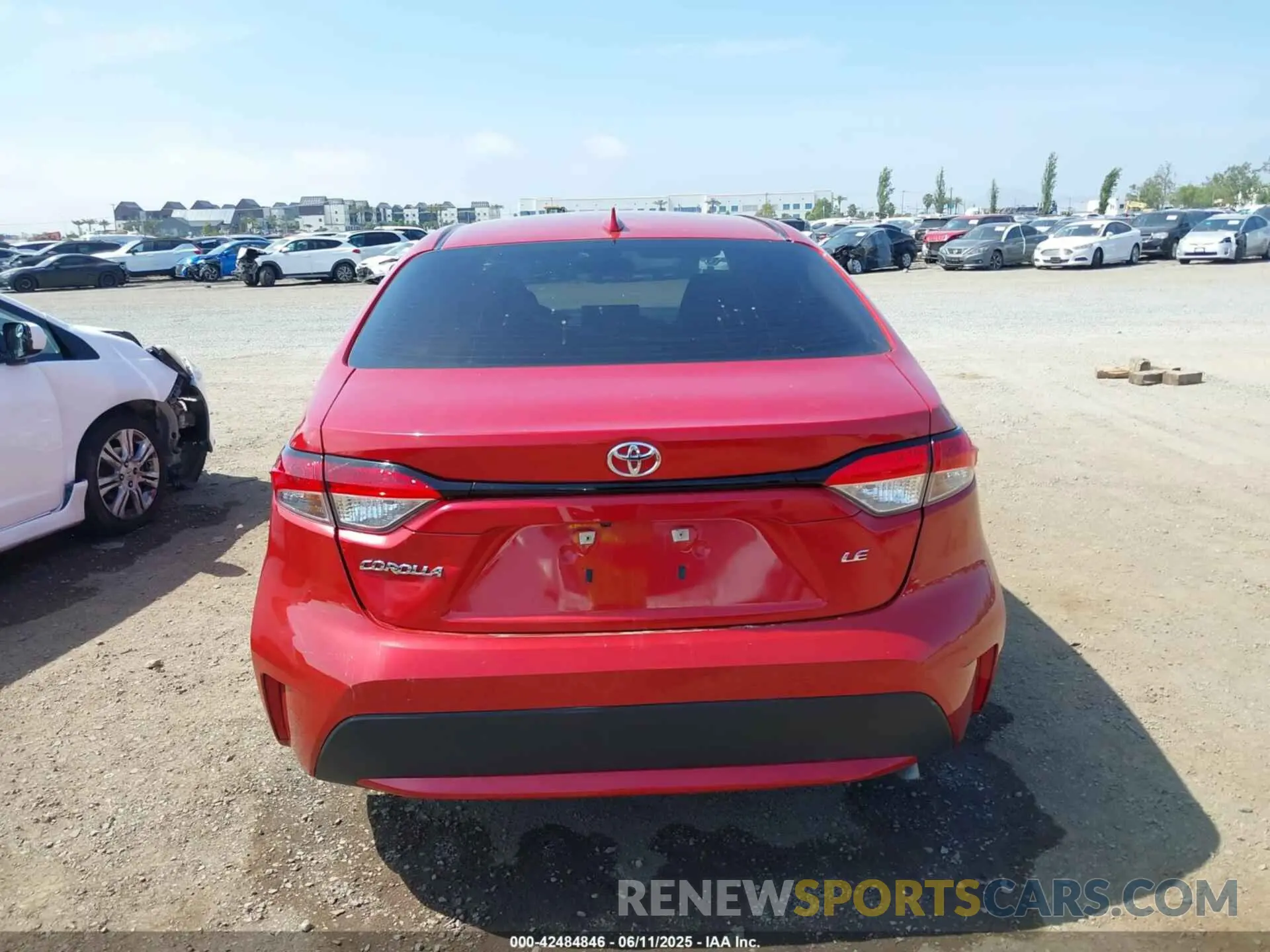 15 Photograph of a damaged car 5YFEPMAE5MP239414 TOYOTA COROLLA 2021