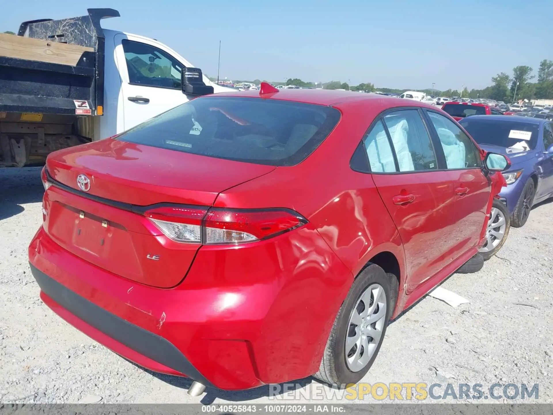 4 Photograph of a damaged car 5YFEPMAE5MP239803 TOYOTA COROLLA 2021