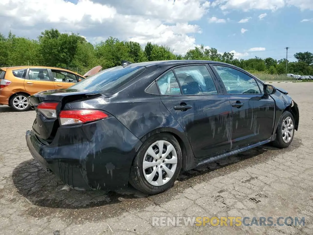 3 Photograph of a damaged car 5YFEPMAE5MP240241 TOYOTA COROLLA 2021
