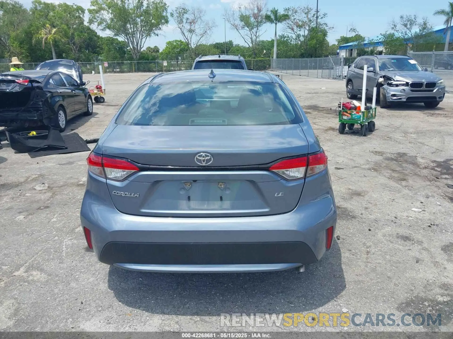 17 Photograph of a damaged car 5YFEPMAE5MP241261 TOYOTA COROLLA 2021